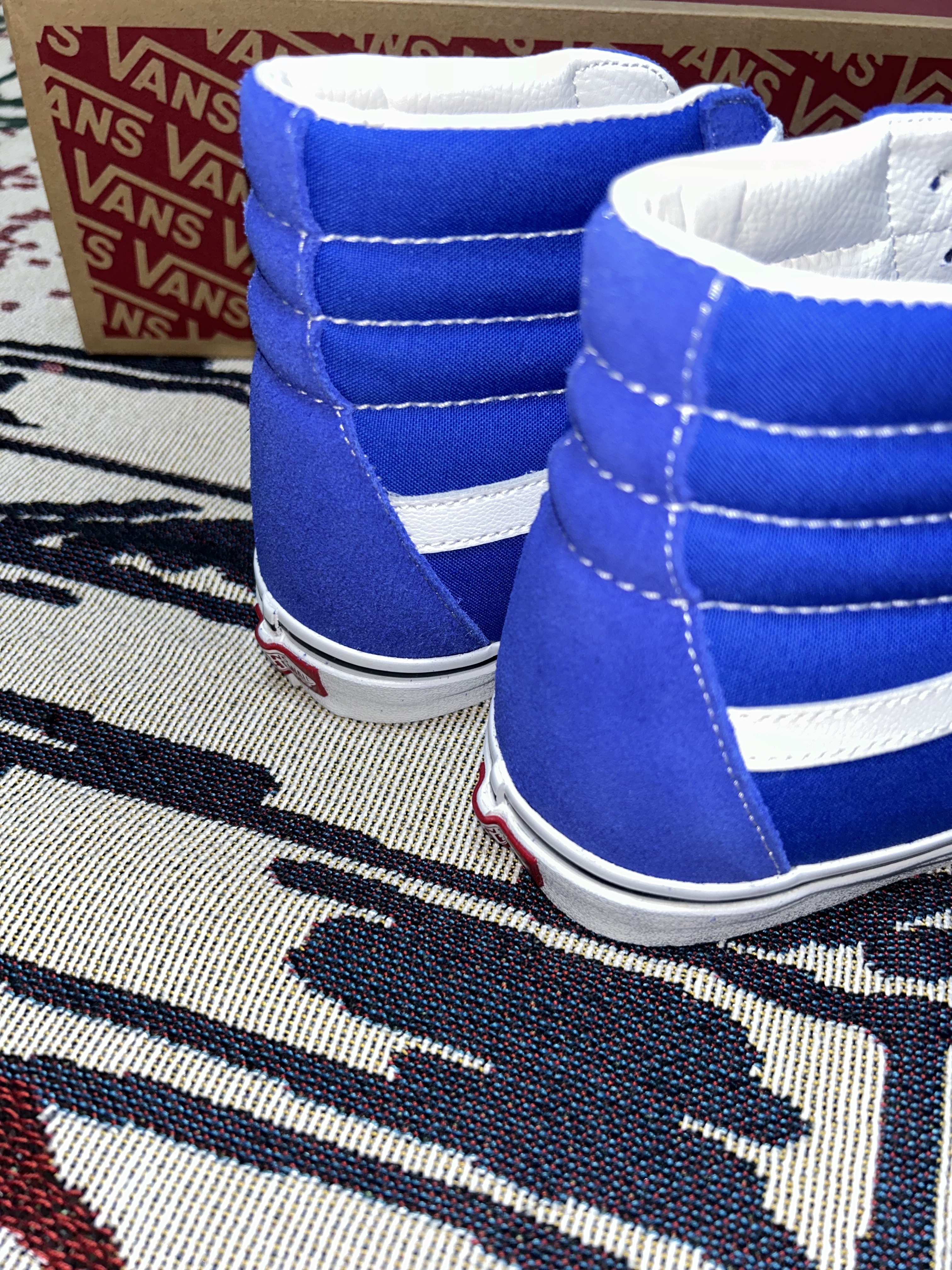 Vans Sk8-Hi Tri-tone Dazzling Blue 착용 스타일 - 5