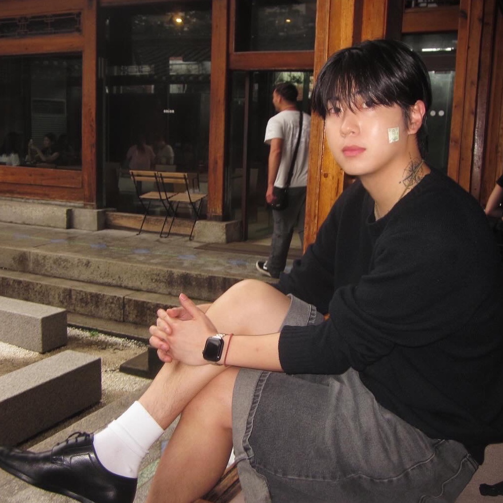 Maison Margiela Tabi Lace-Up Shoes Black, Arc'teryx Heliad 15 Backpack Black 착용 스타일 - 1