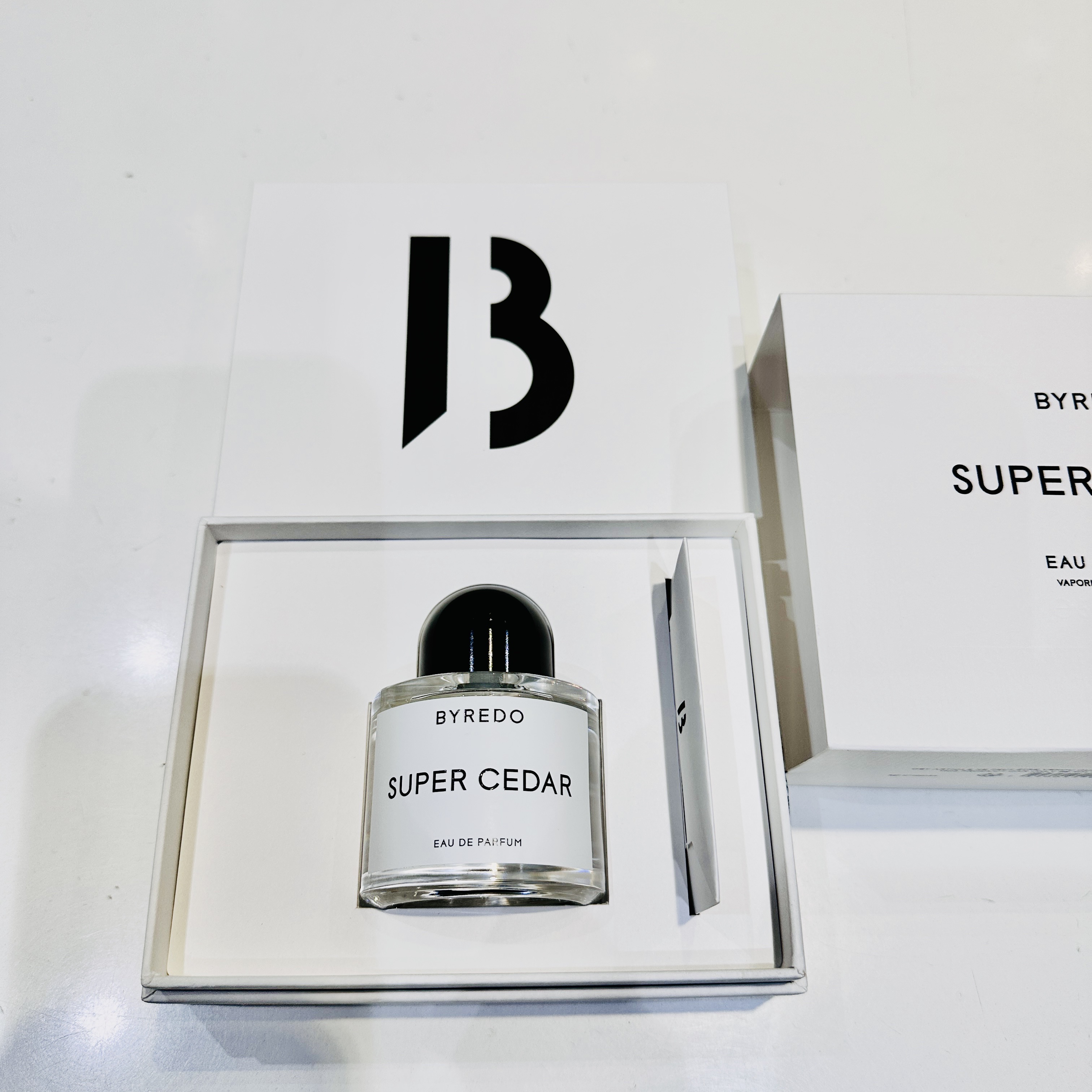 Byredo Super Cedar Eau De Parfum 50ml 착용 스타일