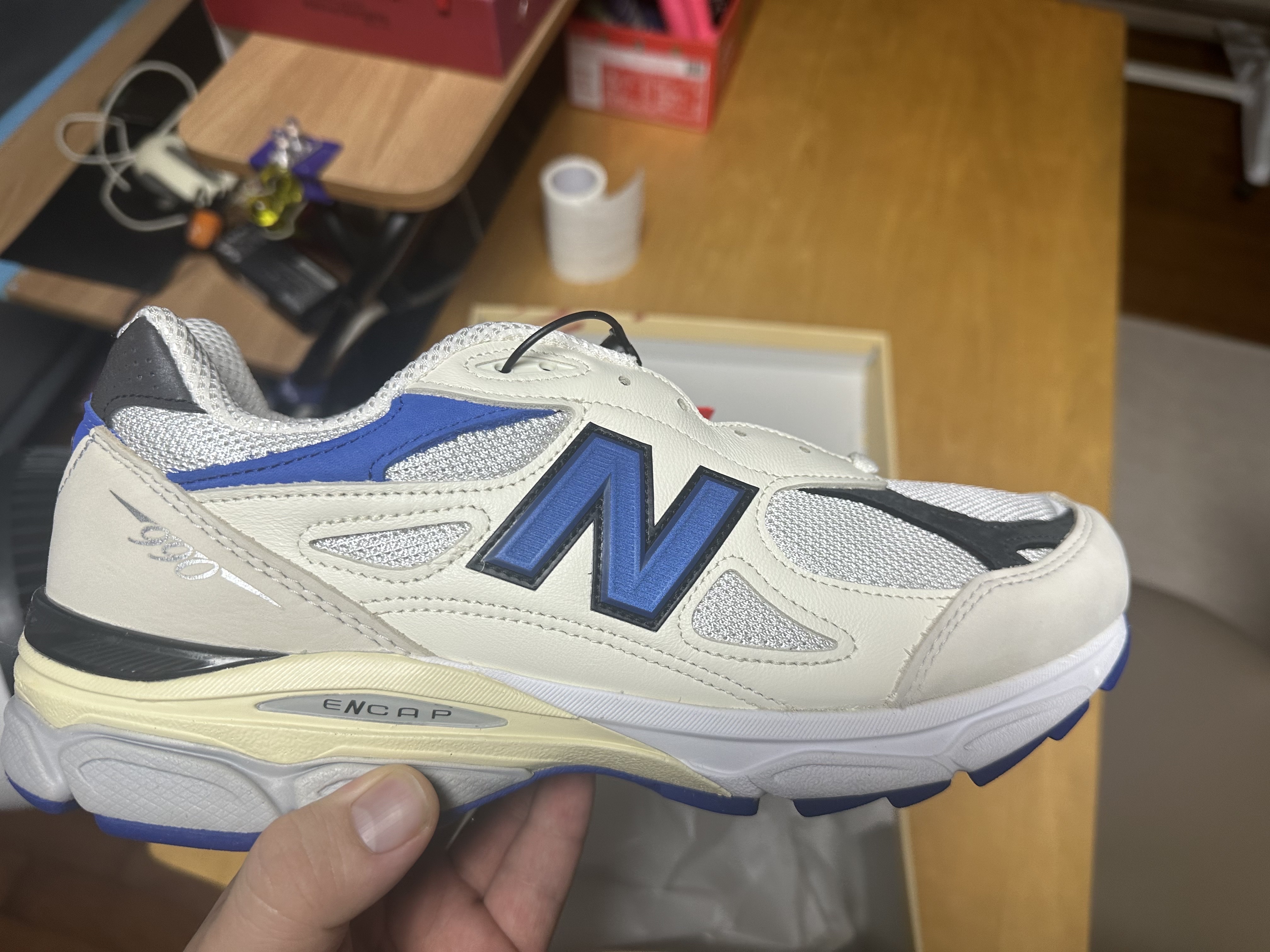 New Balance 990v3 Made in USA White Blue 착용 스타일