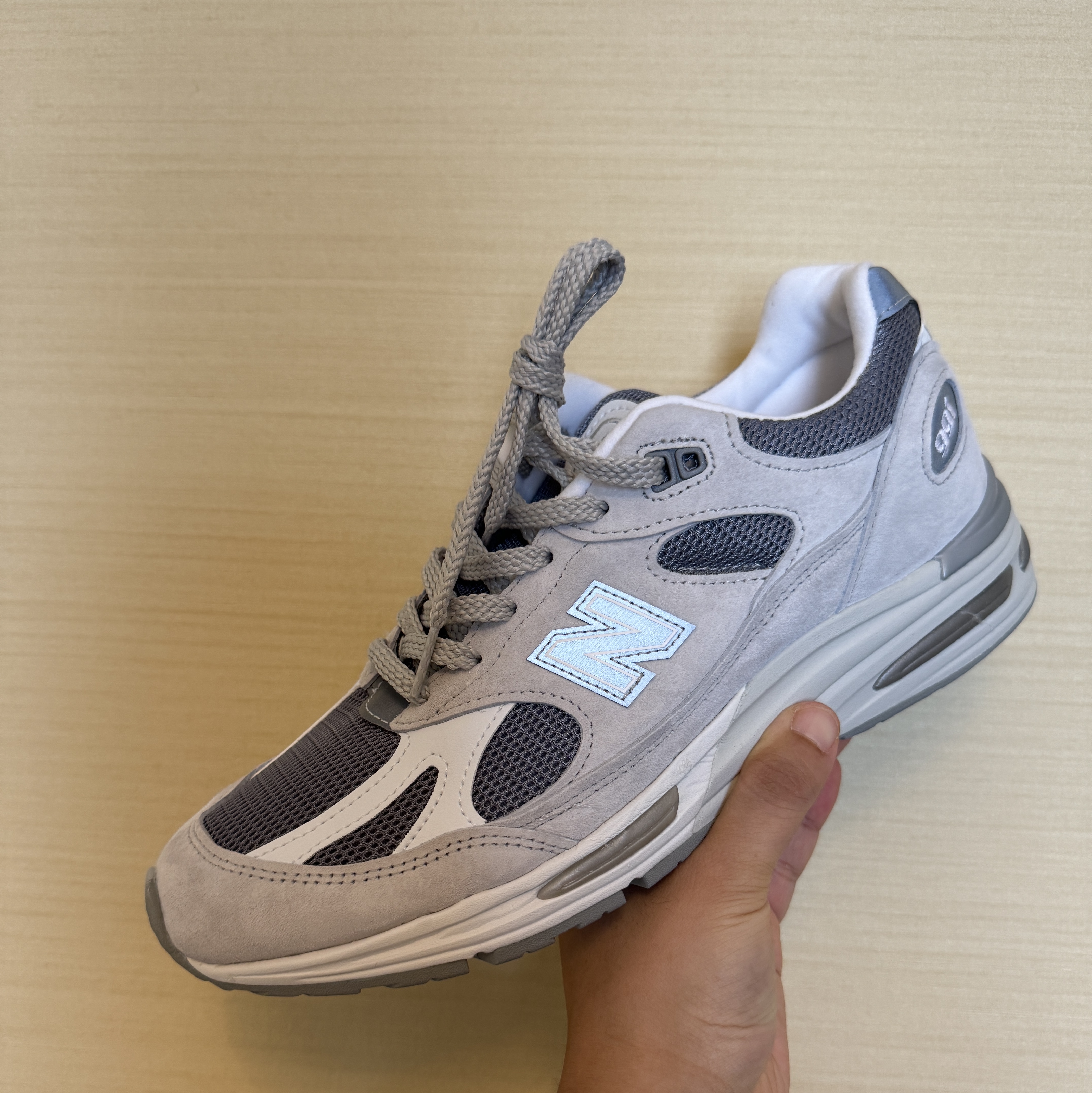 New Balance 991v2 Made in UK Nimbus Cloud Cool Grey - D Standard 착용 스타일
