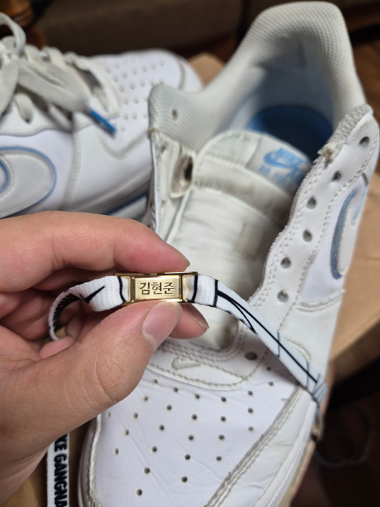 Nike Air Force 1 '07 White University Blue 착용 스타일 - 4