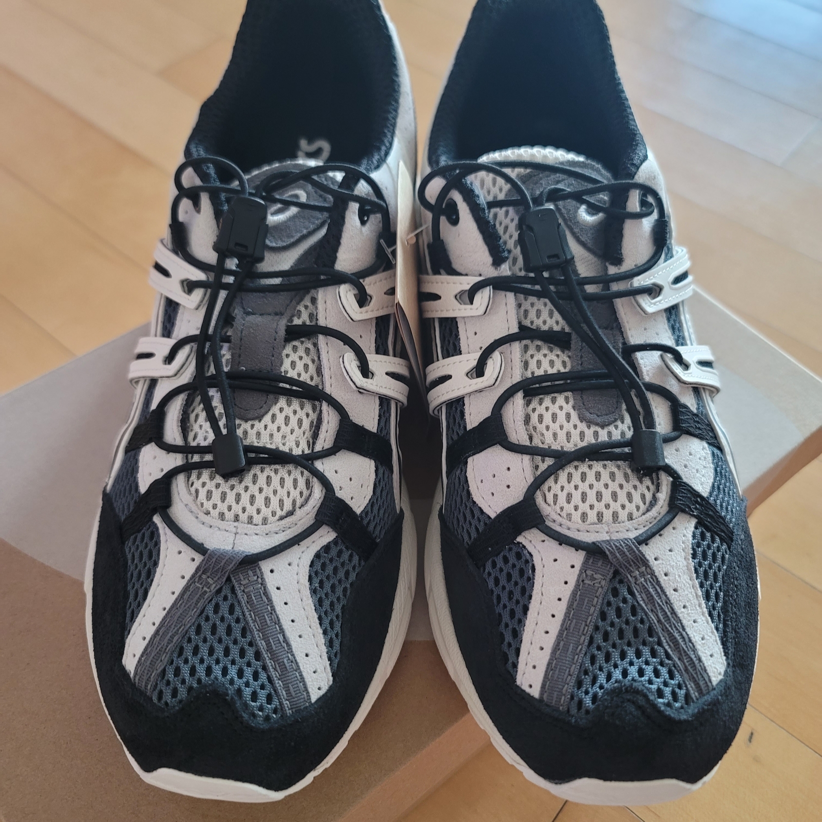 Asics Unlimited Gel-Sonoma 15-50 Carrier Grey White Alyssum 착용 스타일 - 3
