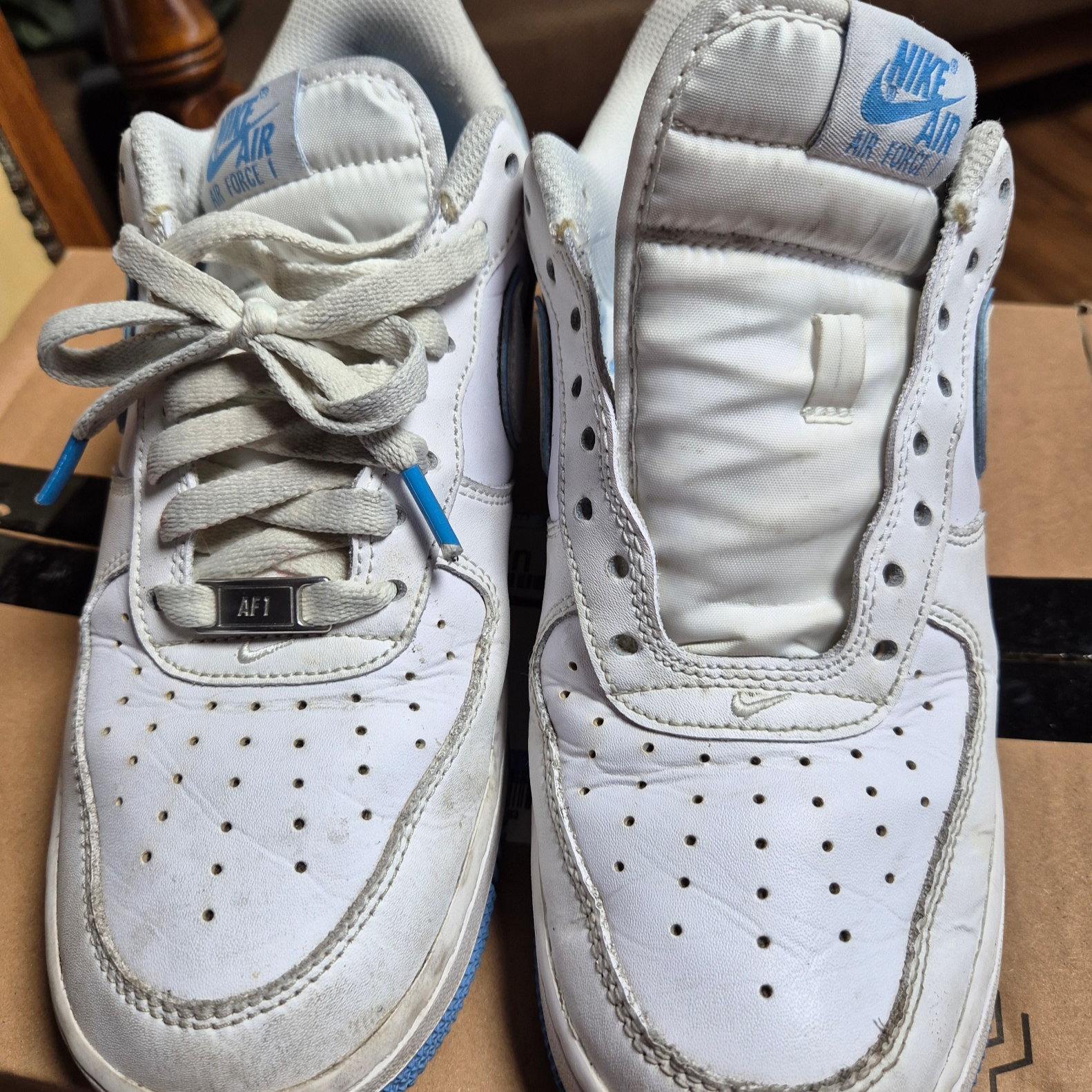 Nike Air Force 1 '07 White University Blue 착용 스타일