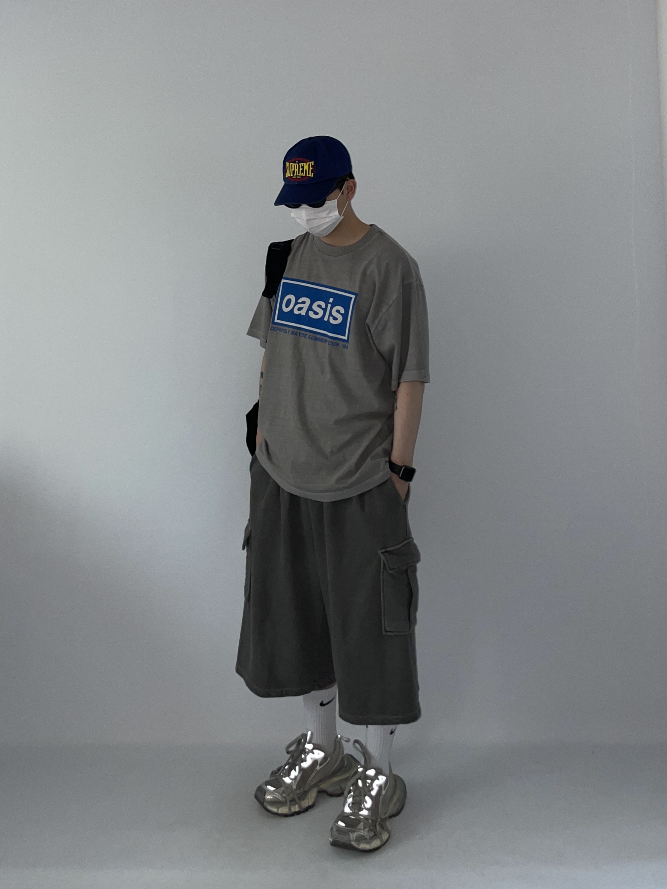 Balenciaga 3XL Sneakers Light Beige, Supreme Warm Up 6-Panel Navy - 23FW 착용 스타일 - 1