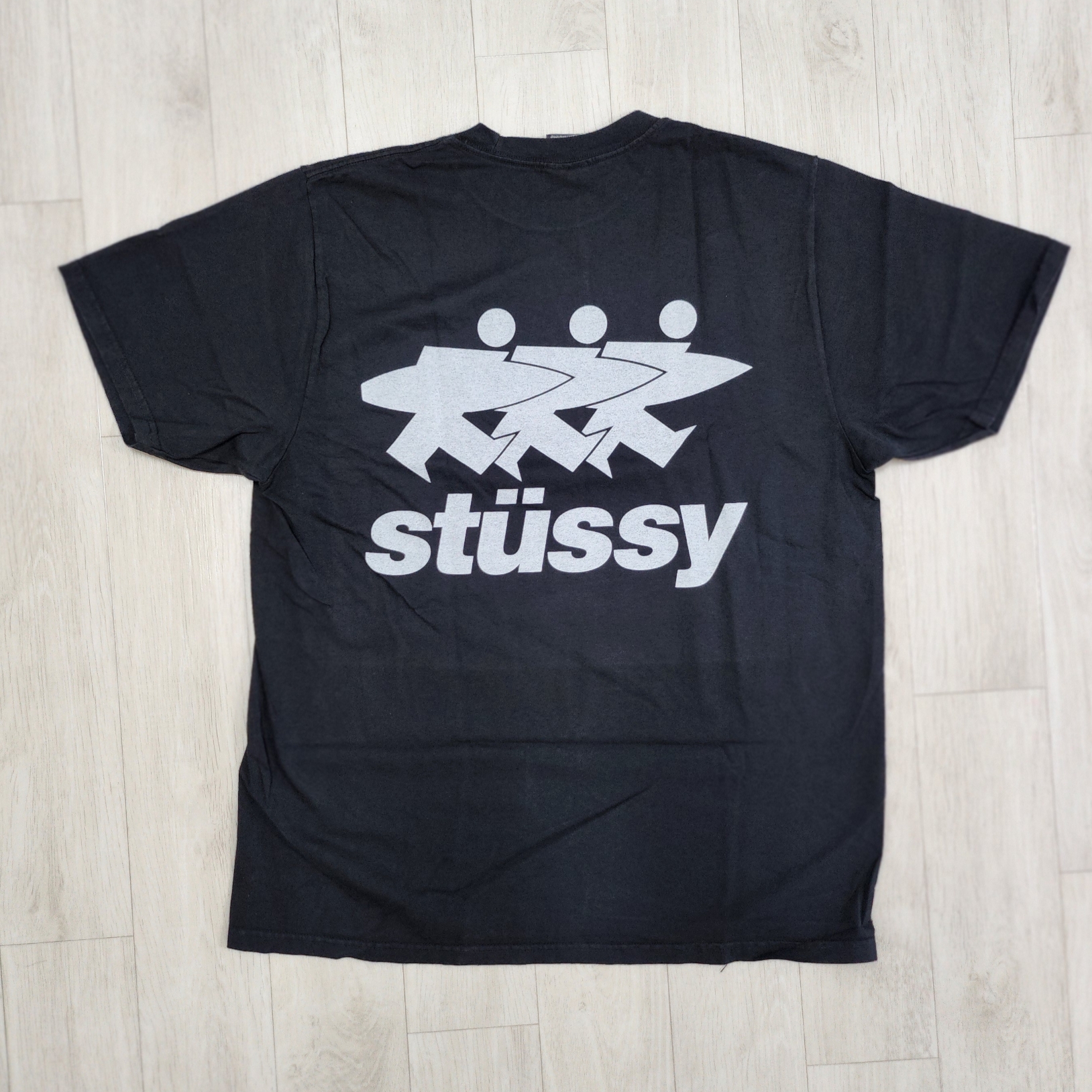 Stussy Surfwalk Pigment Dyed T-Shirt Black 착용 스타일 - 2