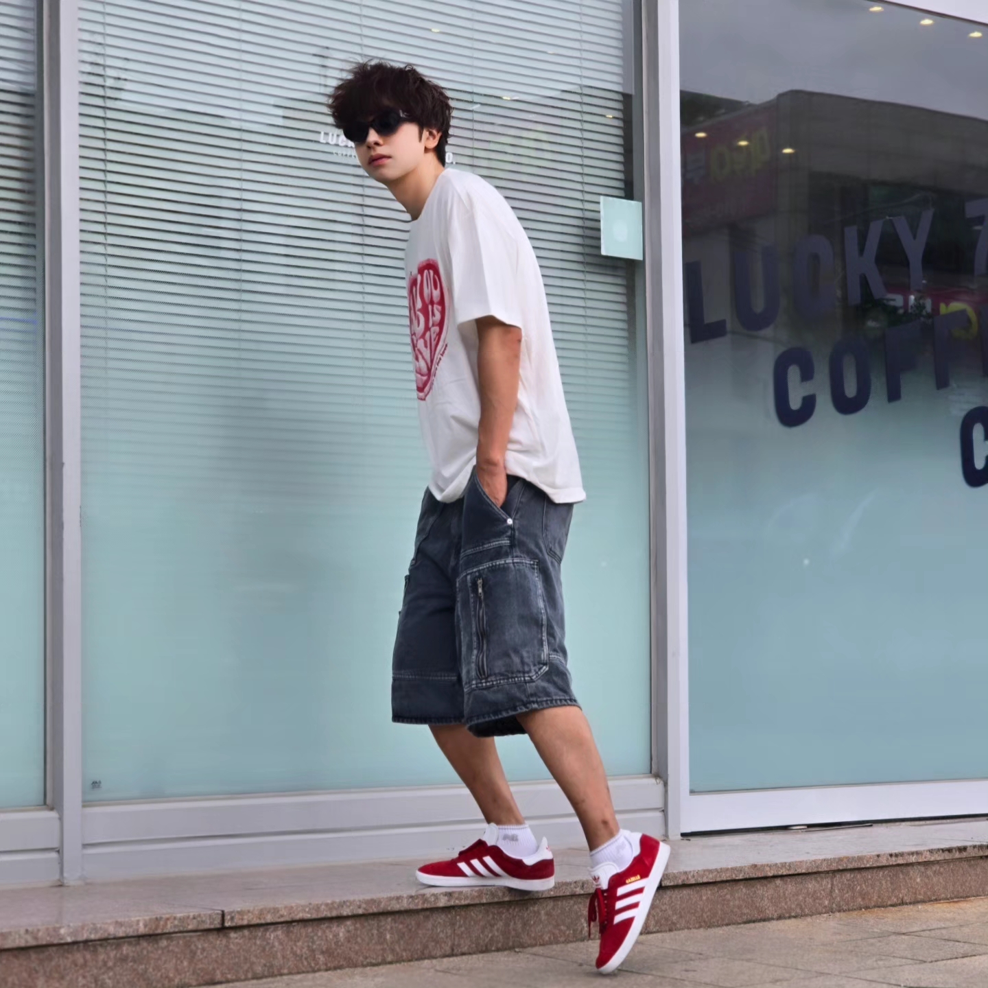Adidas Gazelle Power Red 착용 스타일 - 7