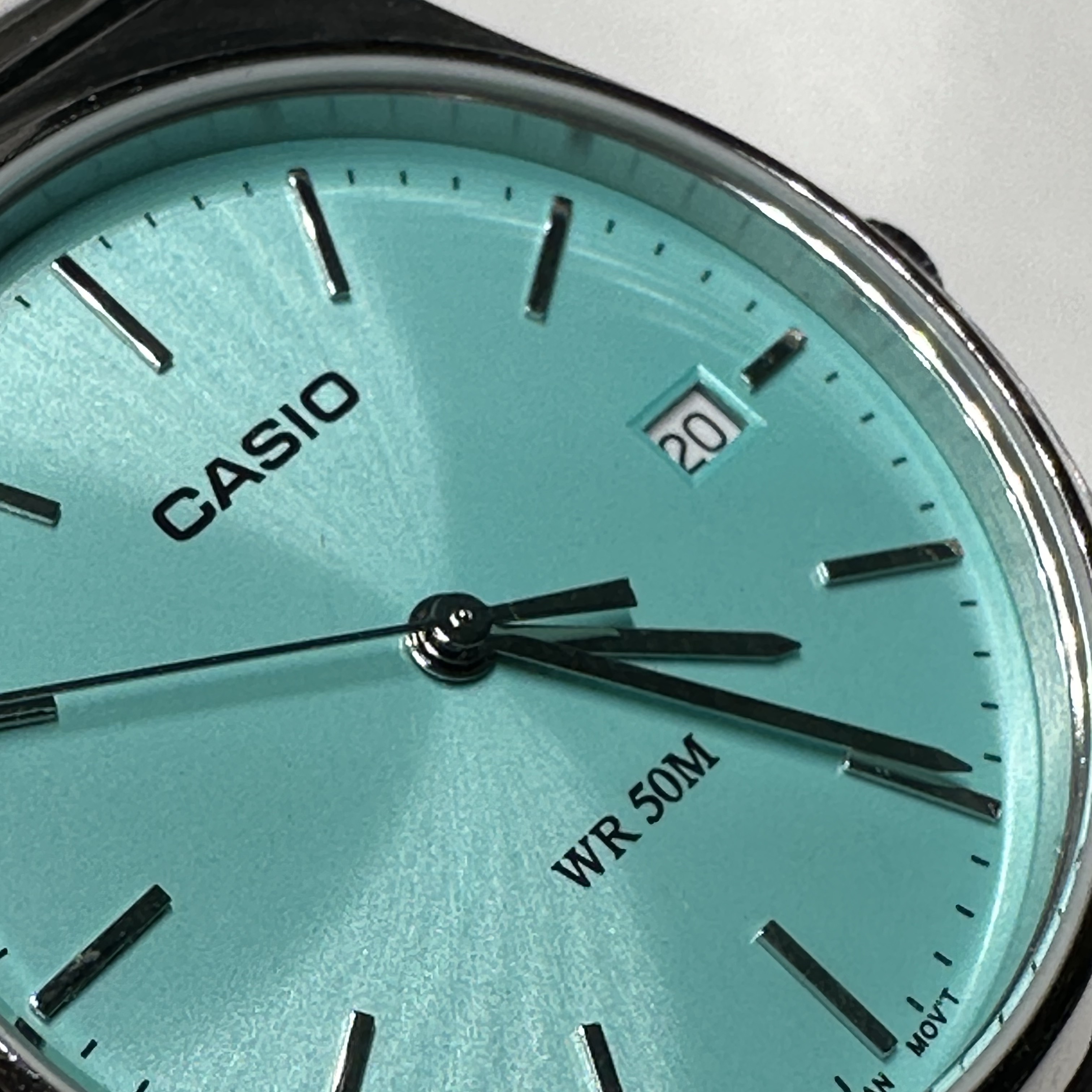 Casio MTP-B145D-2A1V, Casio MTP-1302D-3A 착용 스타일 - 2