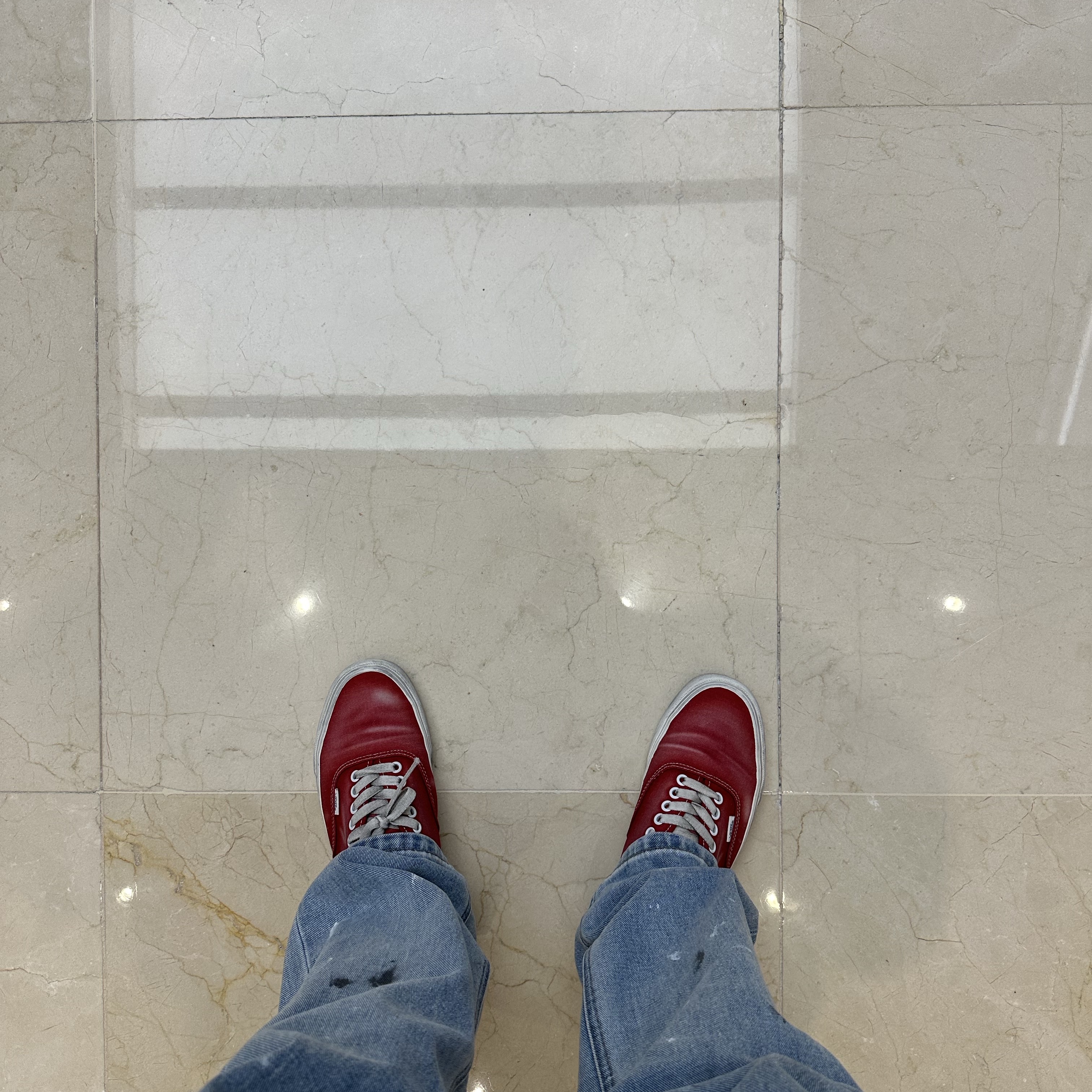 Vans Authentic Red 착용 스타일