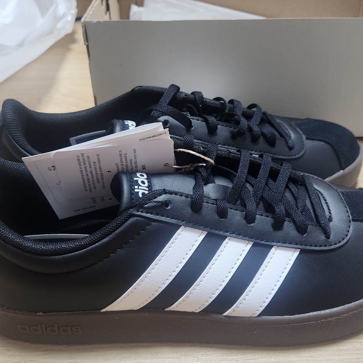 Adidas VL Court Base Core Black Cloud White 착용 스타일 - 2
