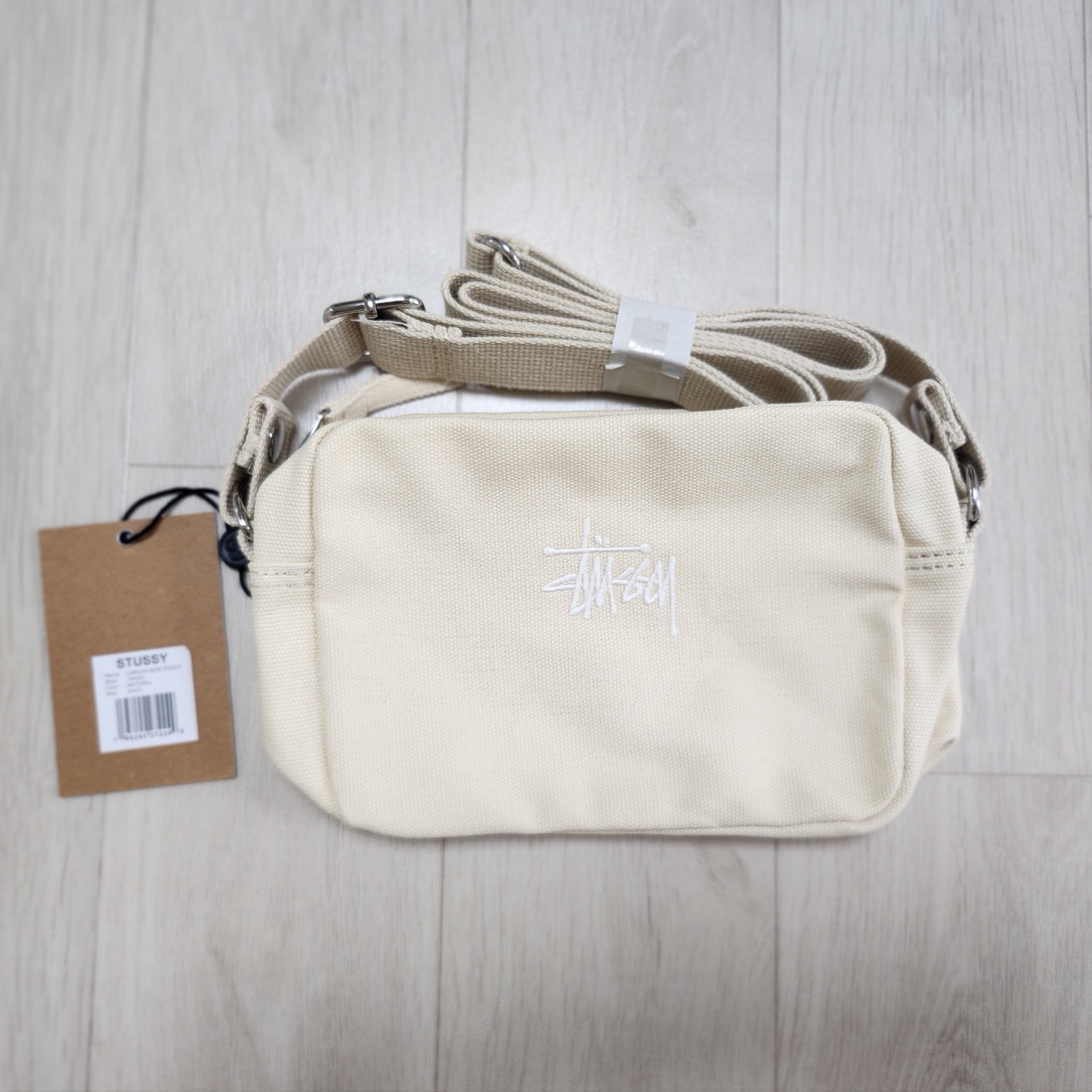 Stussy Canvas Side Pouch Natural 착용 스타일 - 1