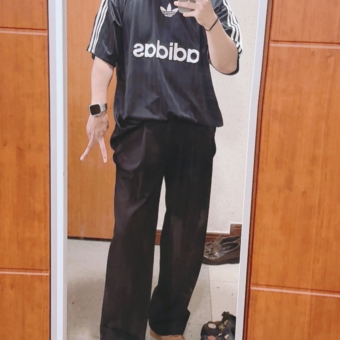 Adidas Adicolor T-Shirt Black White - KR Sizing, Nike Air Force 1 '07 WB Flax 착용 스타일 - 1
