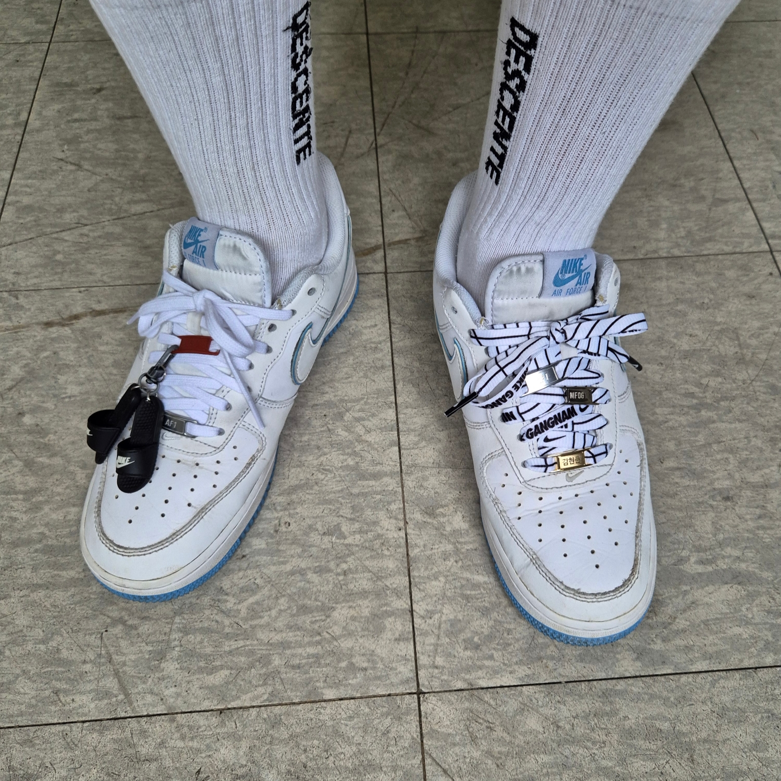 Nike Air Force 1 '07 White University Blue 착용 스타일