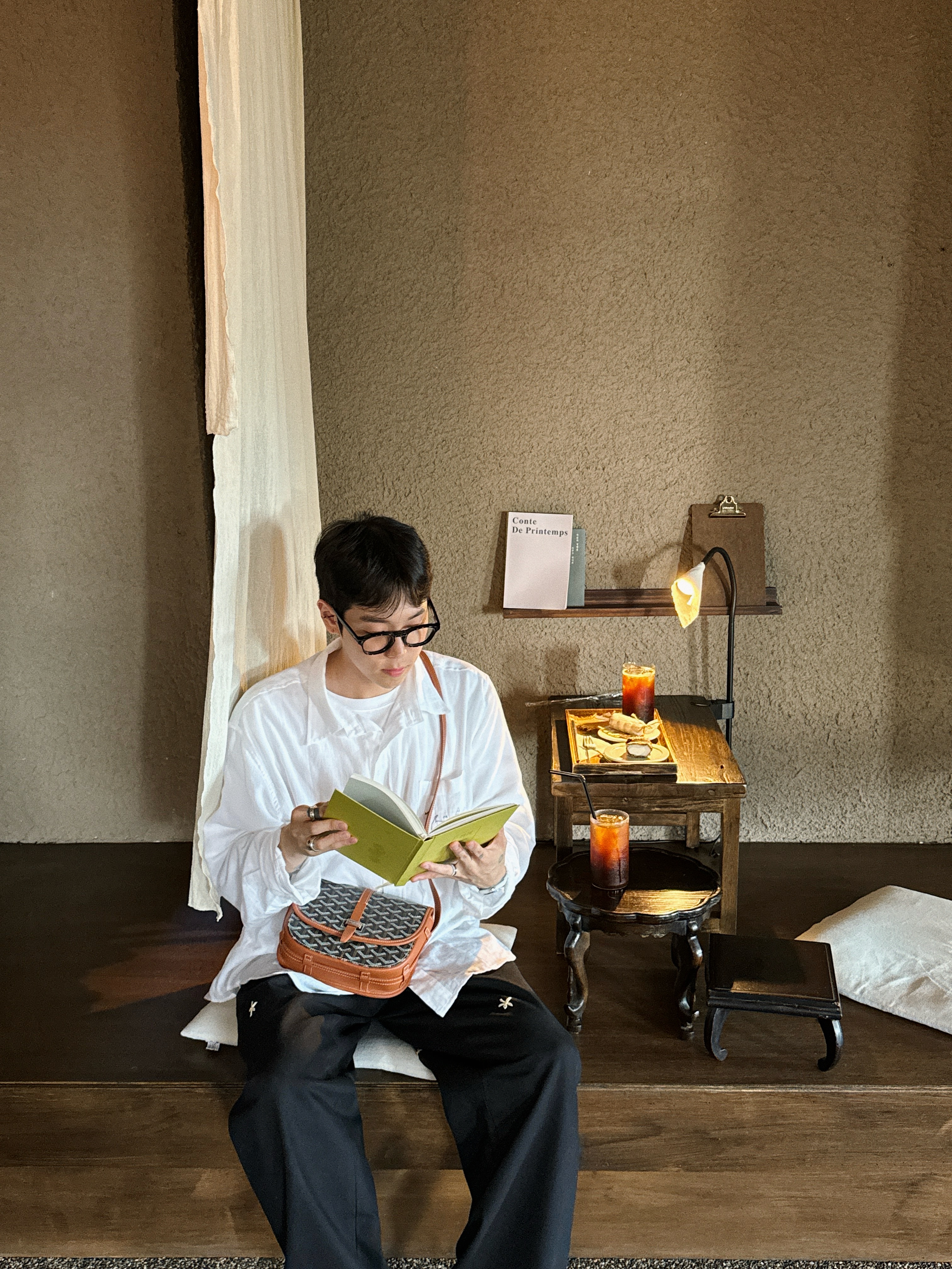 STU Bedlington Terrier Embroidery Shirt White, STU 24 Spring Flared Cotton Pants Black 착용 스타일 - 6