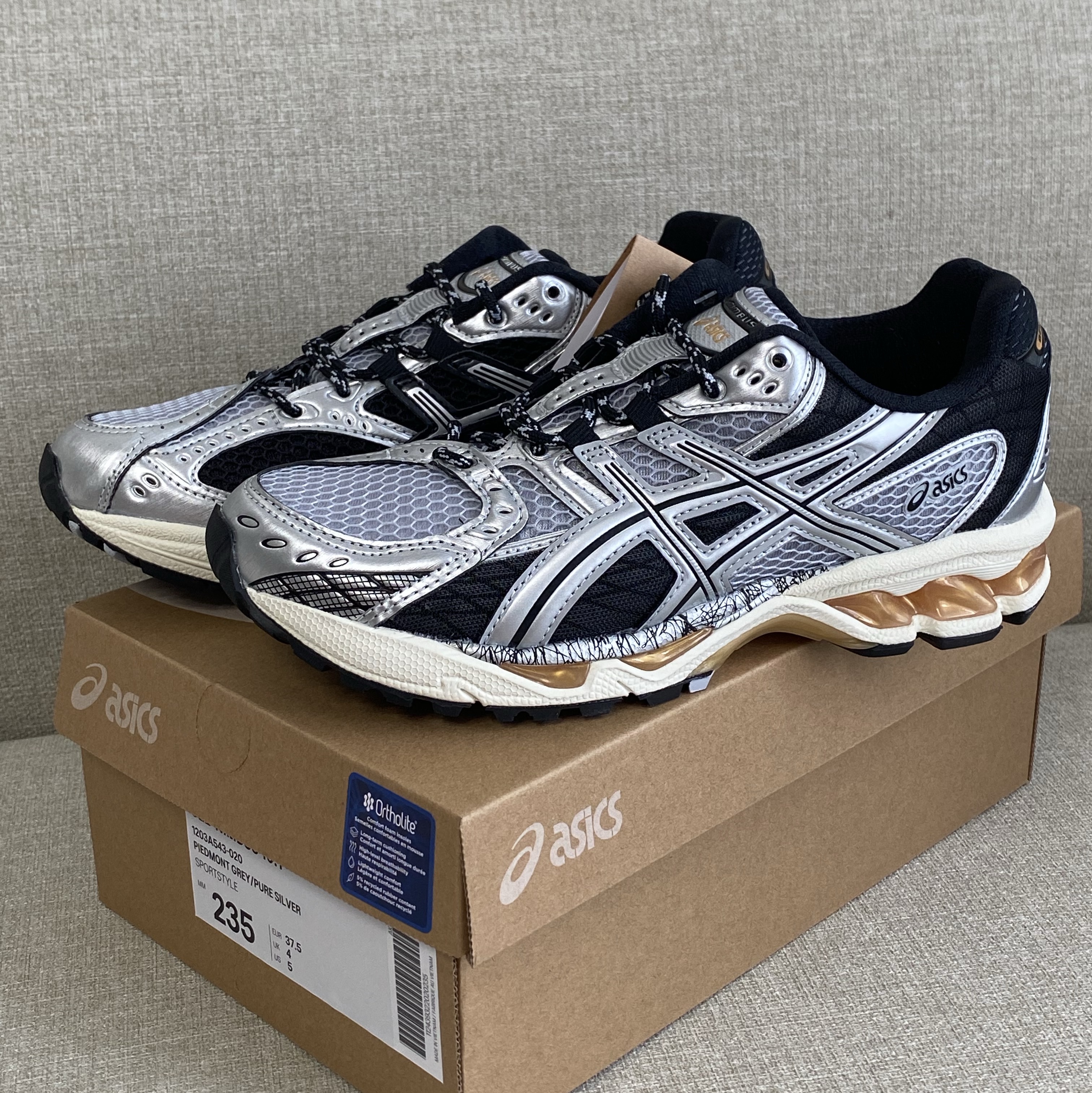 Asics Gel-Nimbus 10.1 Piedmont Grey Pure Silver 착용 스타일