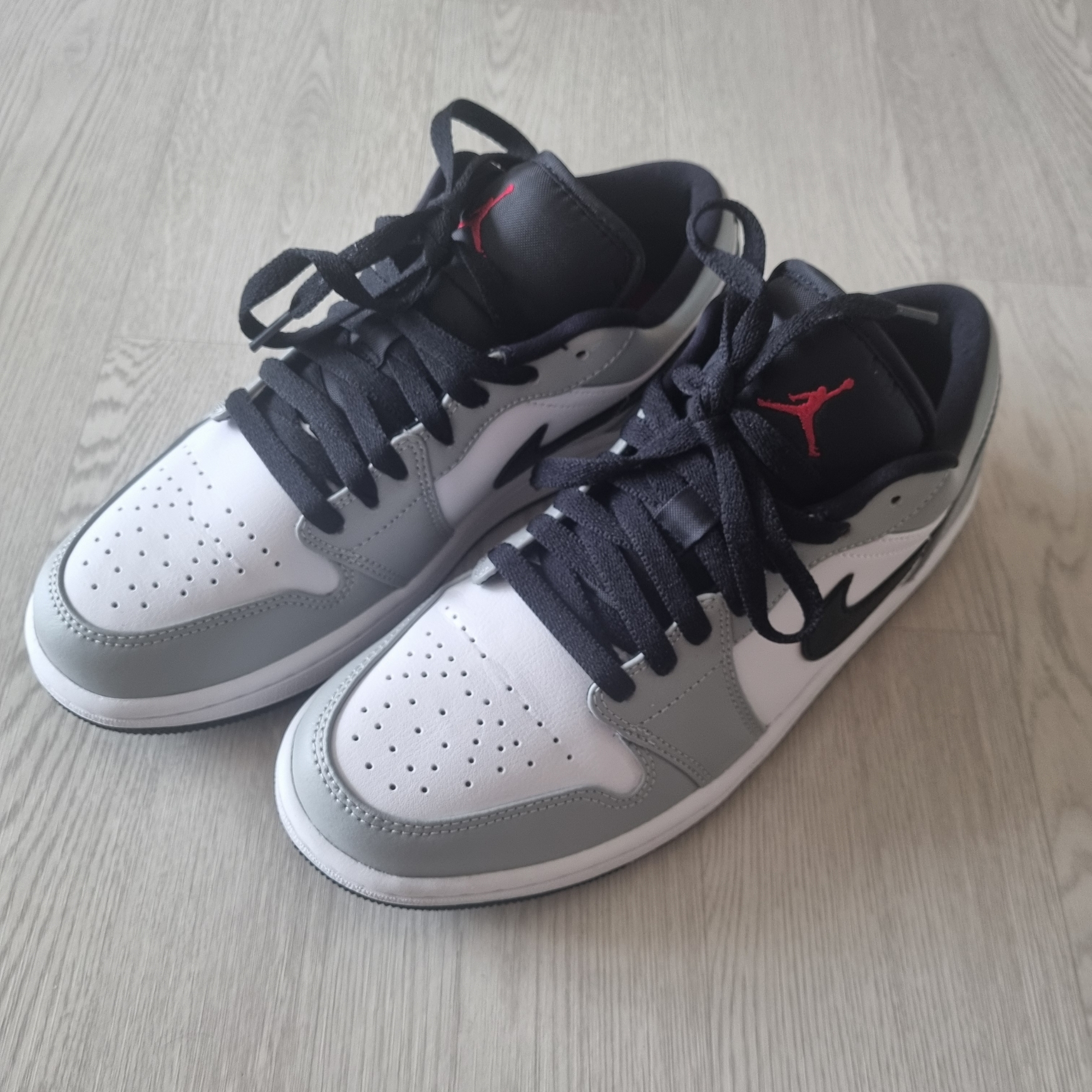Jordan 1 Low Light Smoke Grey 착용 스타일 - 2