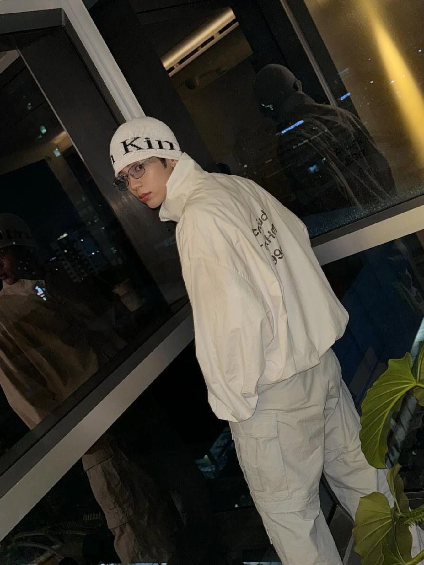 Matin Kim Logo Jacquard Short Beanie White, Gentle Monster Atomic 02(B) Silver 착용 스타일 - 6