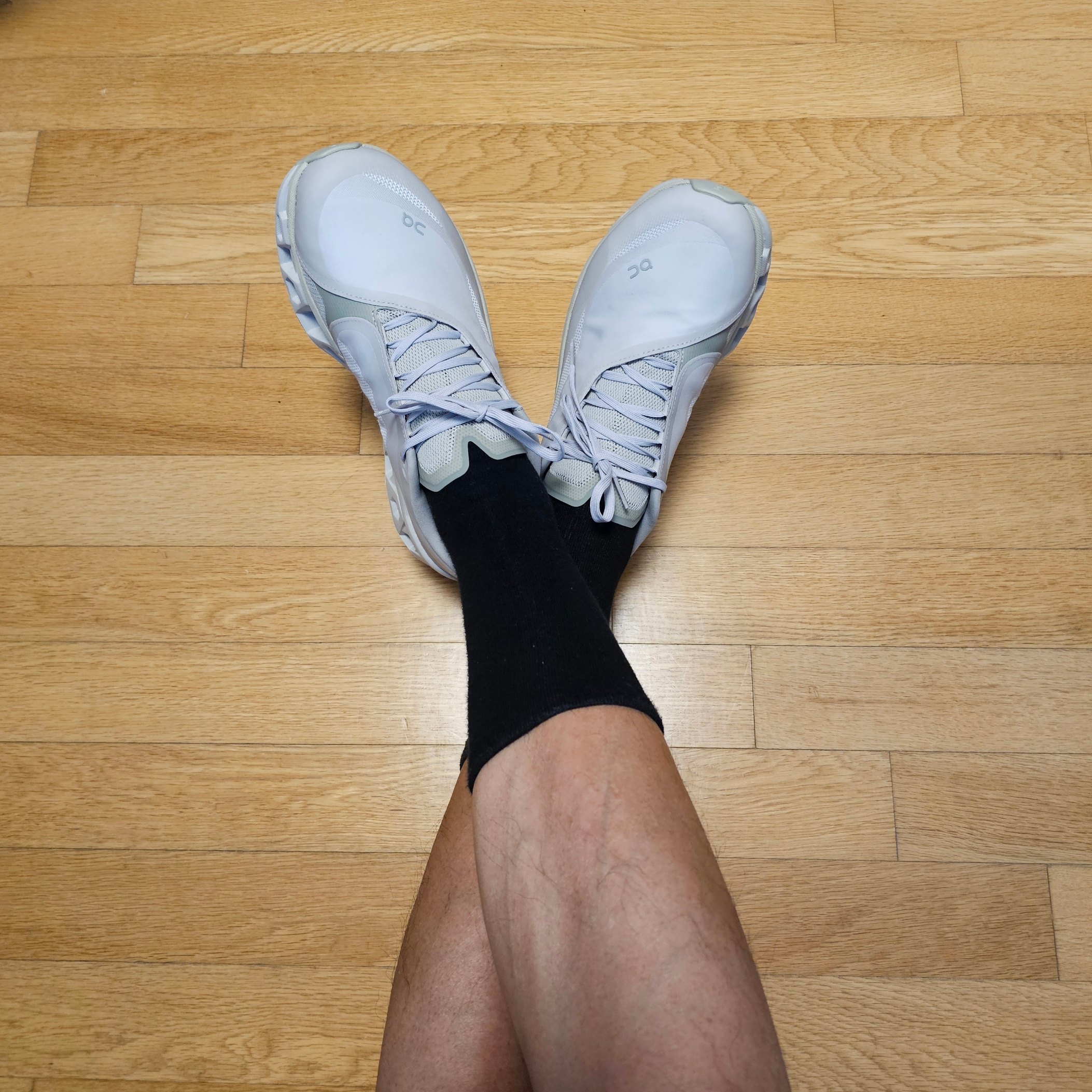 On Running x Post Archive Faction (Paf) Cloudmonster 2 Black Magnet, On Running x Post Archive Faction (Paf) Cloudmonster 2 Moondust Chalk 착용 스타일 - 3