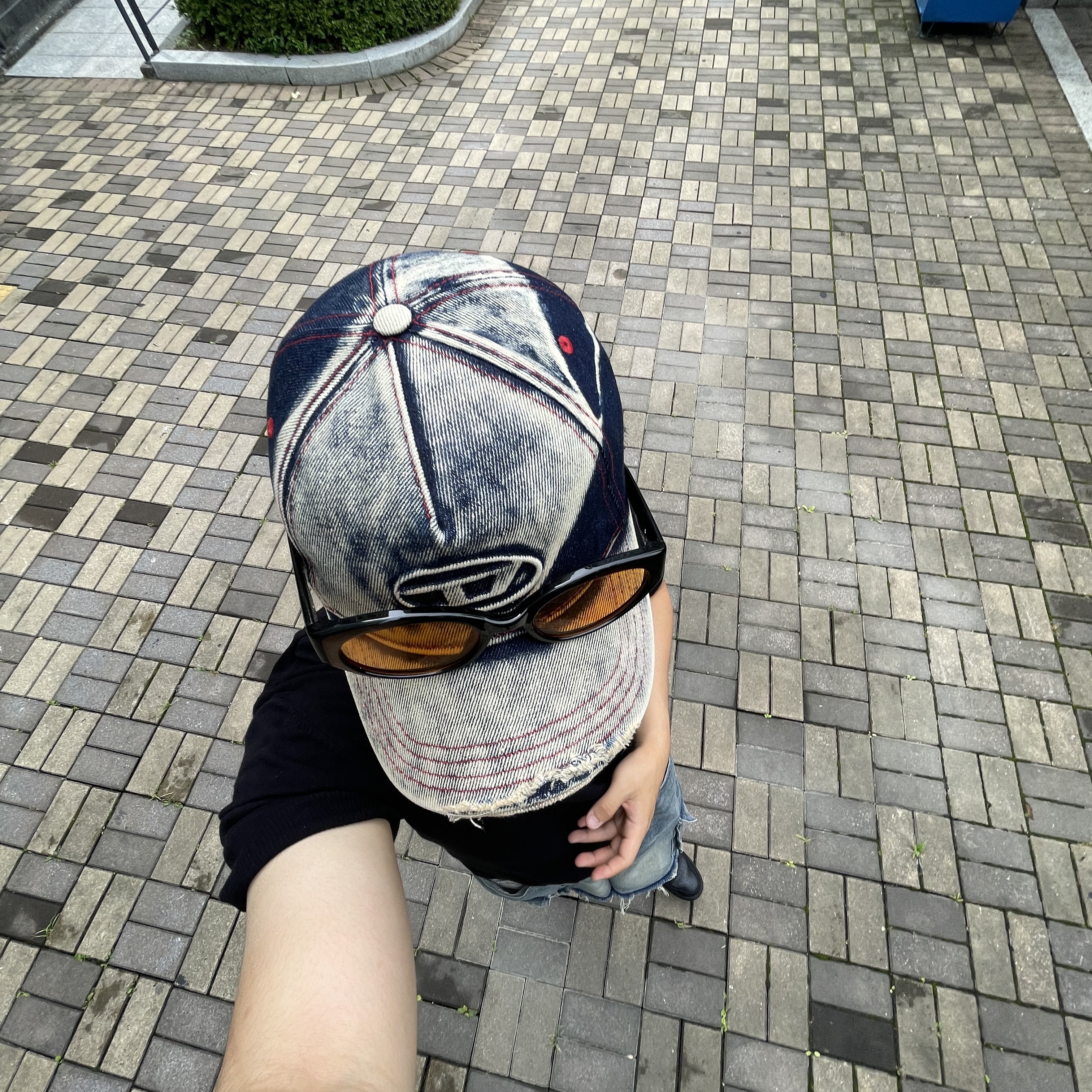 Diesel C-Seymon Treated Denim Baseball Cap Blue White, Nike Air Force 1 '07 Low Triple Black 착용 스타일 - 1