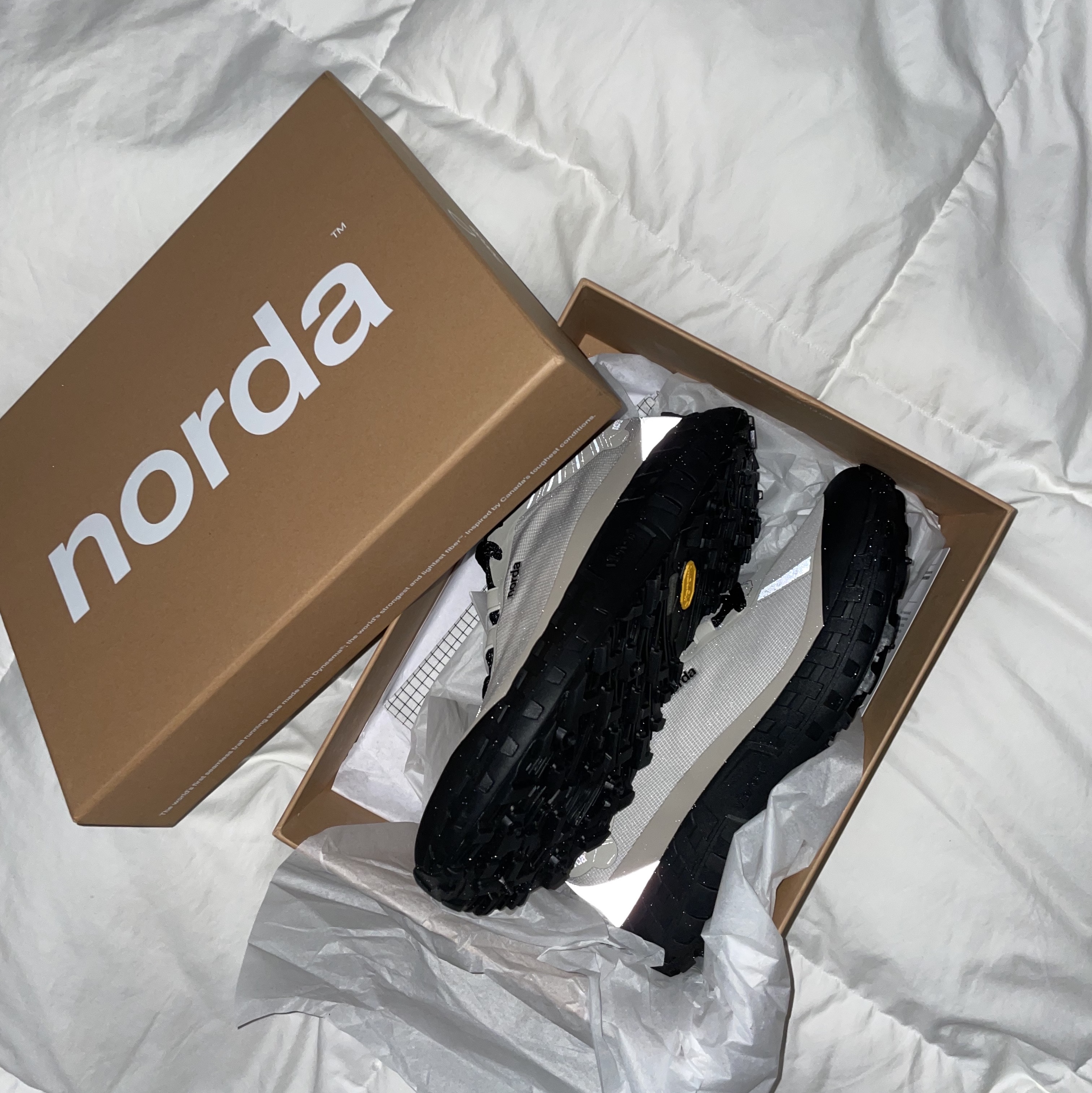 Norda 001/A Cinder 착용 스타일