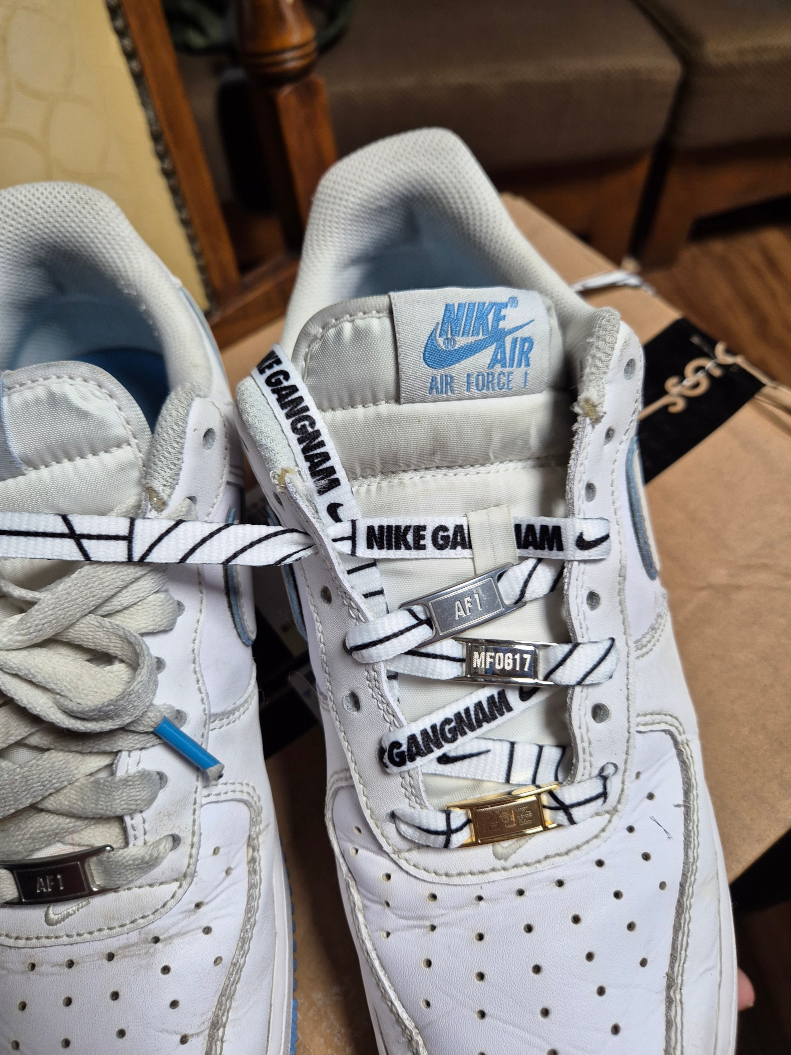 Nike Air Force 1 '07 White University Blue 착용 스타일 - 2