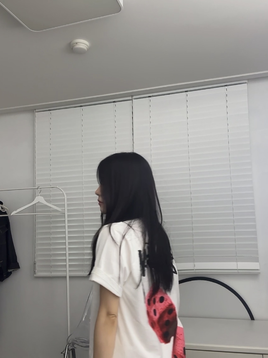 Stussy Fuzzy Dice T-Shirt White, Supreme x Tiffany & Co. Return to Tiffany Heart Tag Pendant - 21FW 착용 스타일 - 4