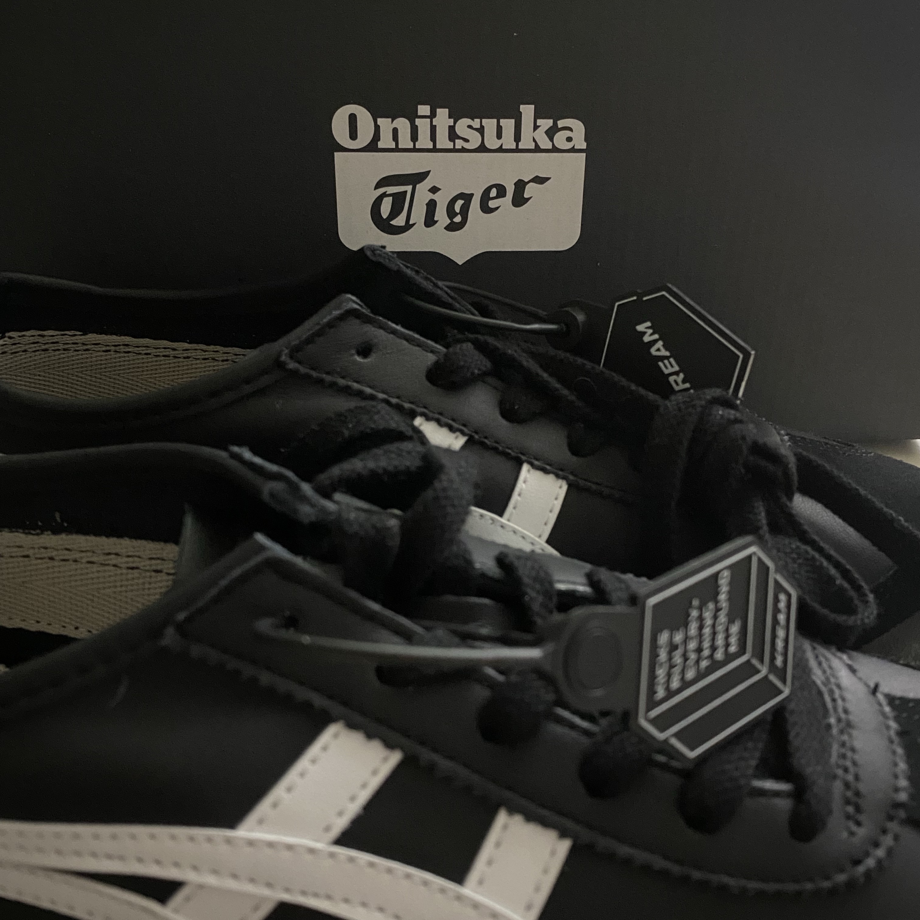 Onitsuka Tiger Mexico 66 Black White 착용 스타일