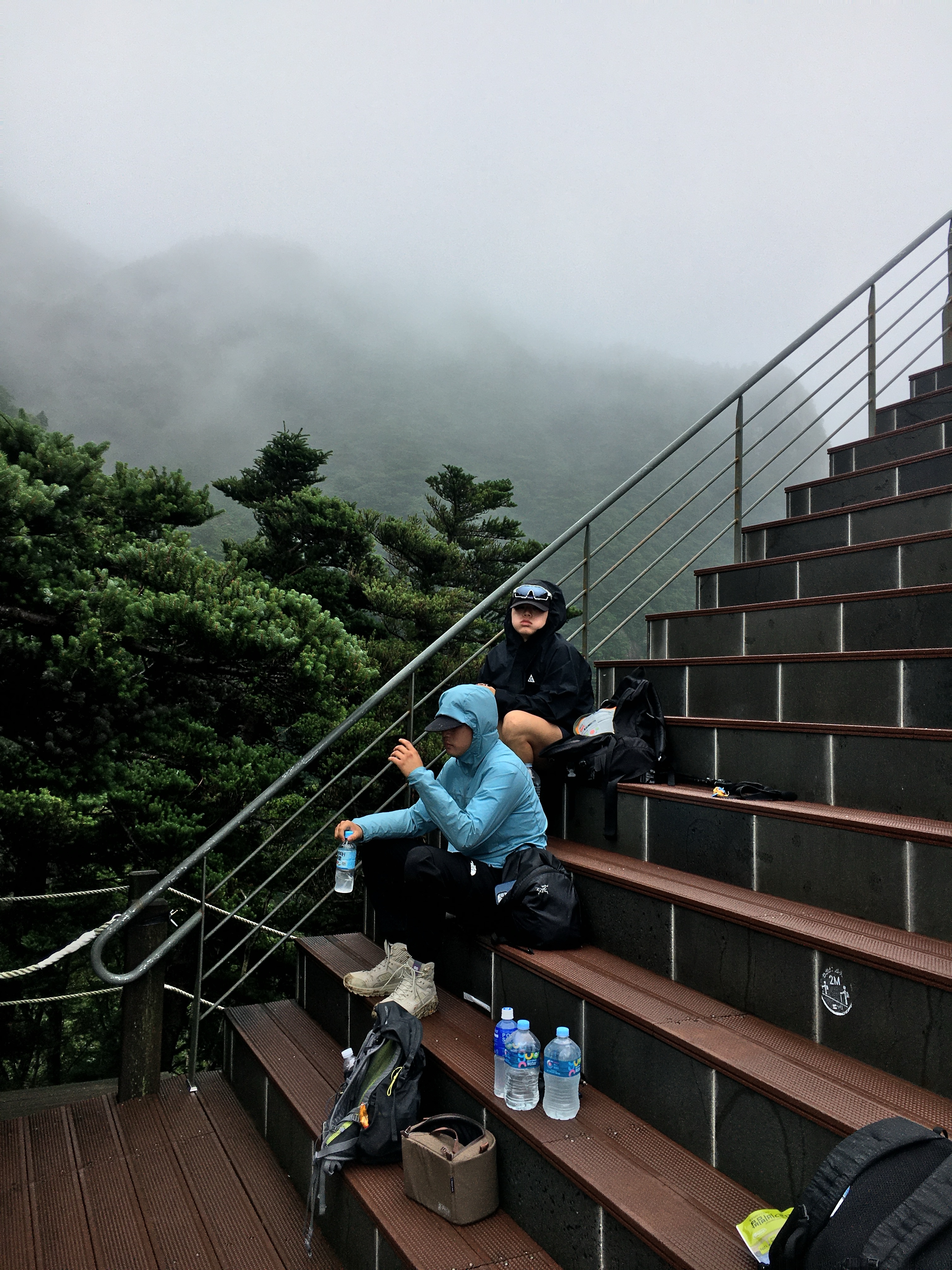 Nike ACG Storm-Fit ADV Cascade Rains Full Zip Jacket Black - Asia, Gregory Day & Half Black Ballistic 착용 스타일 - 2