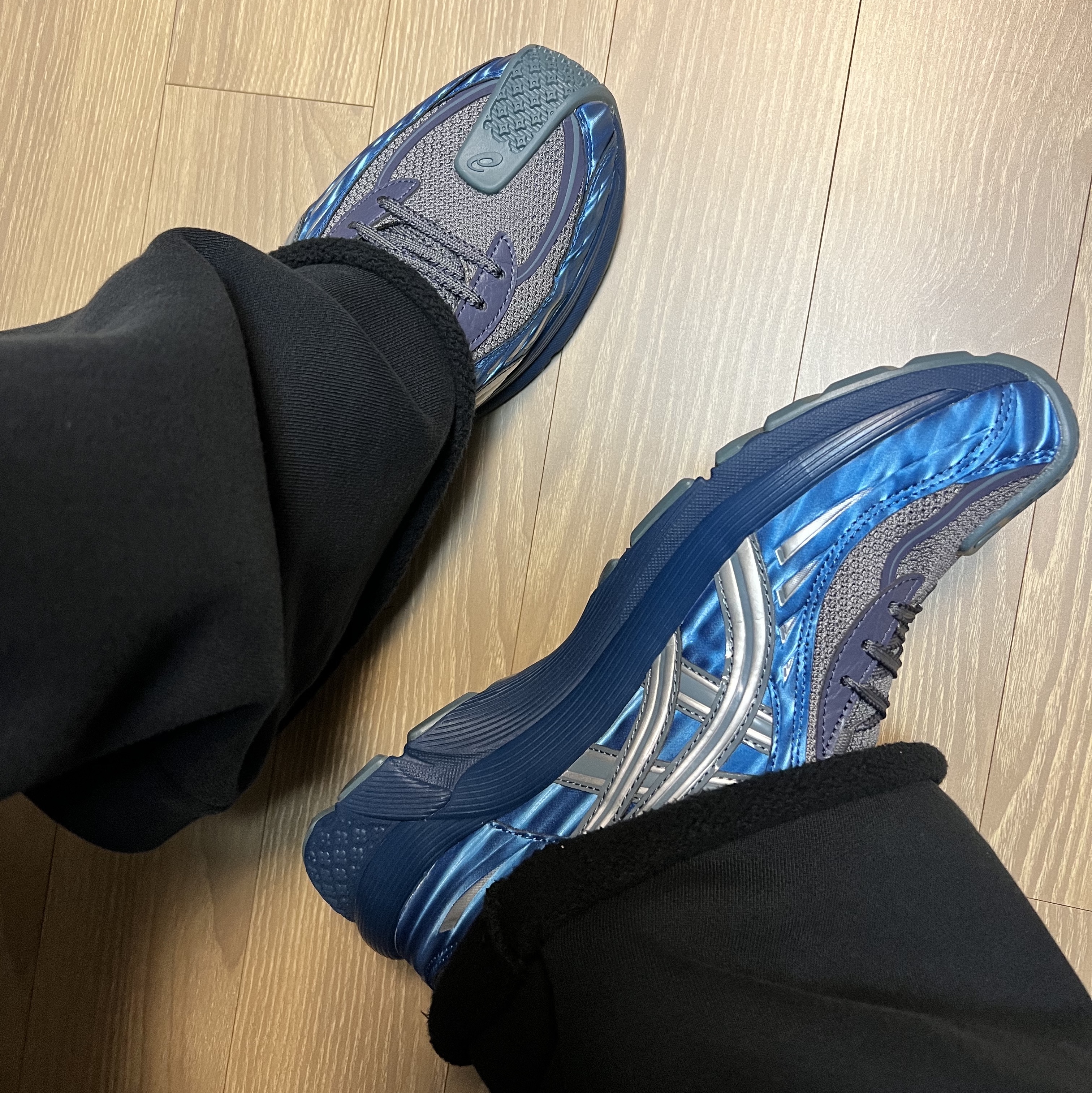 (W) Asics x Kiko Kostadinov Gel-Flammae Blue Ironclad 착용 스타일 - 1