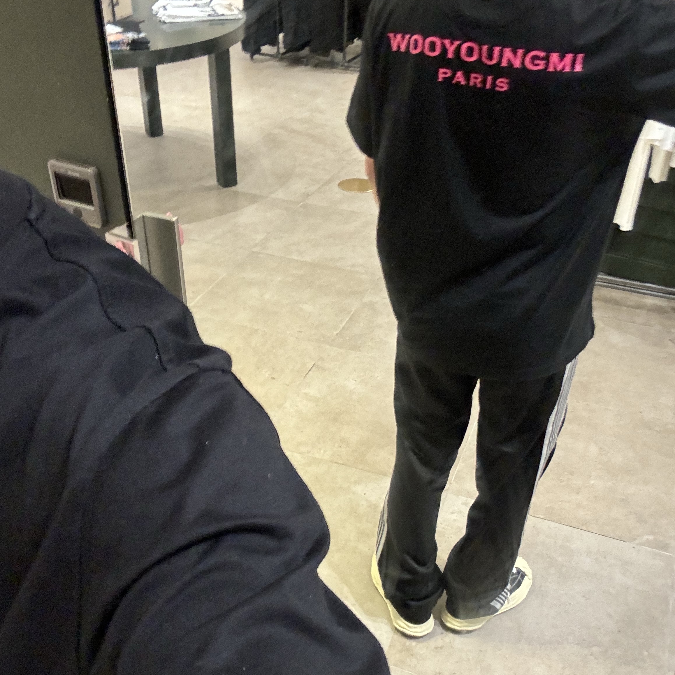 Needles x LHP Track Pants Poly Smooth Black White, Wooyoungmi Pink Back Logo T-Shirt Black - 21SS 착용 스타일 - 2