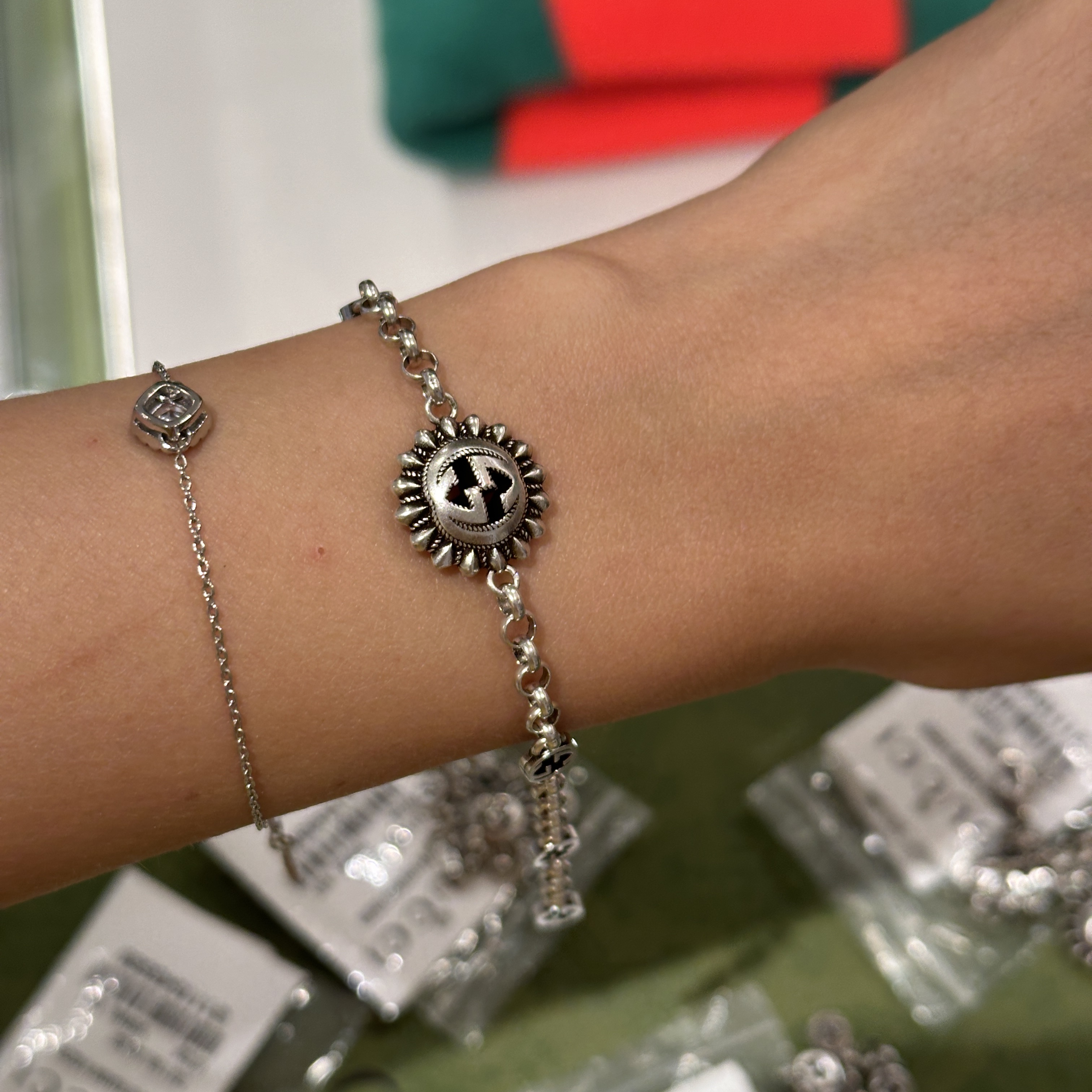Gucci Interlocking G Bracelet Silver 착용 스타일