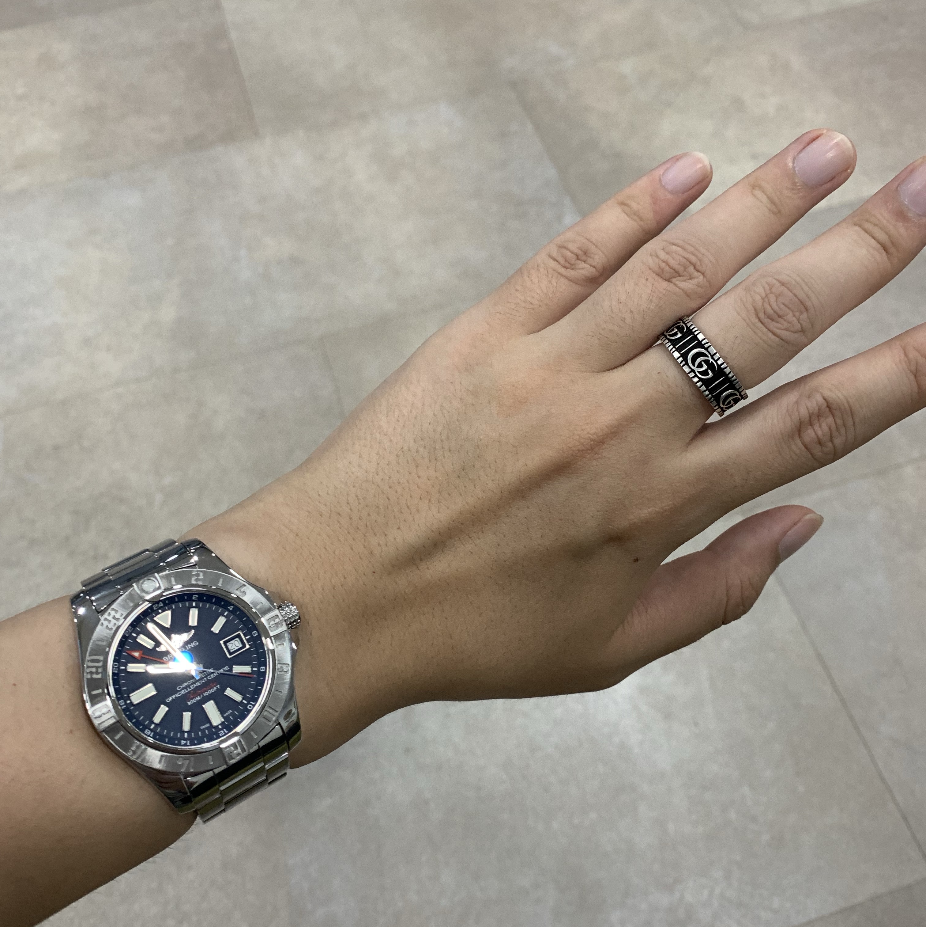 Gucci Ring with Double G Silver 착용 스타일