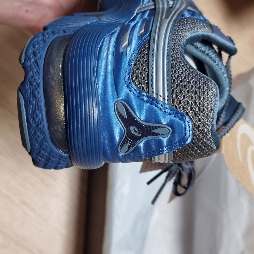 (W) Asics x Kiko Kostadinov Gel-Flammae Blue Ironclad 착용 스타일 - 3