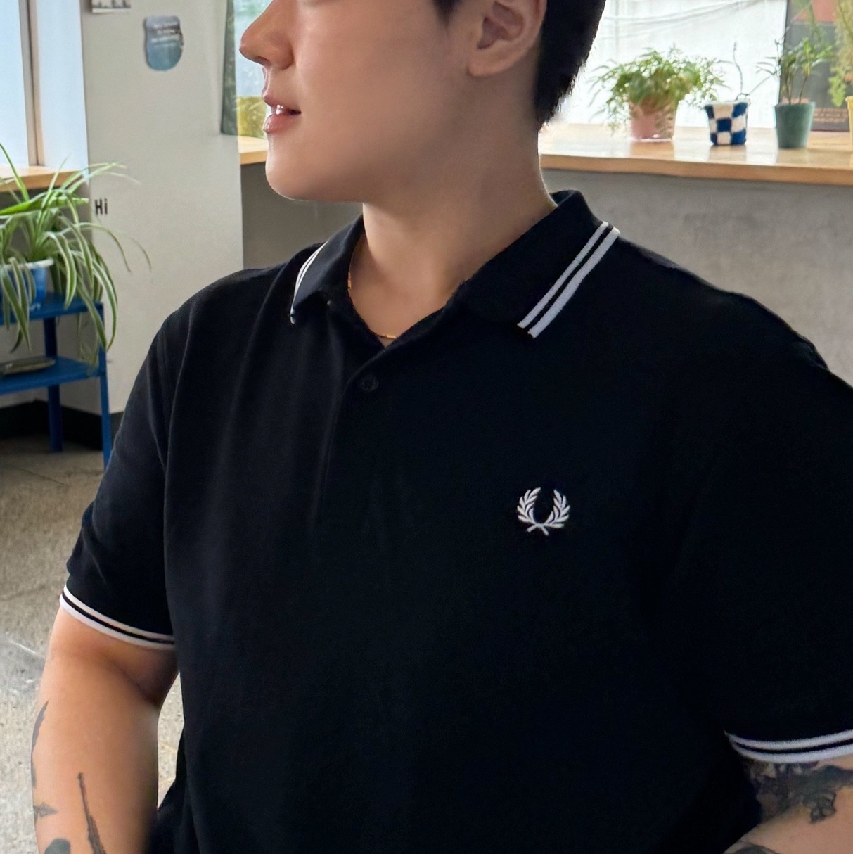 Fred Perry M3600 Twin Tipped Fred Perry Shirt Navy/White 착용 스타일