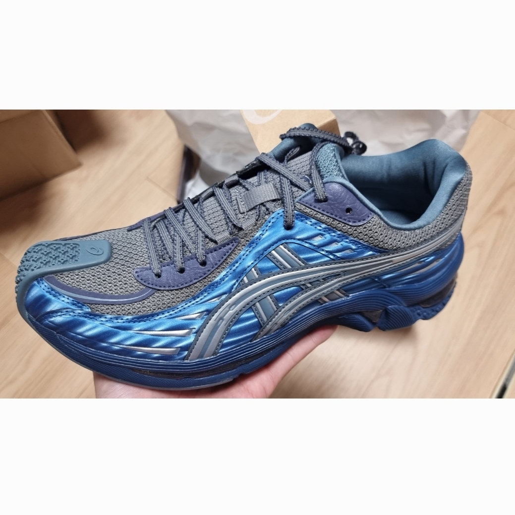 (W) Asics x Kiko Kostadinov Gel-Flammae Blue Ironclad 착용 스타일 - 1