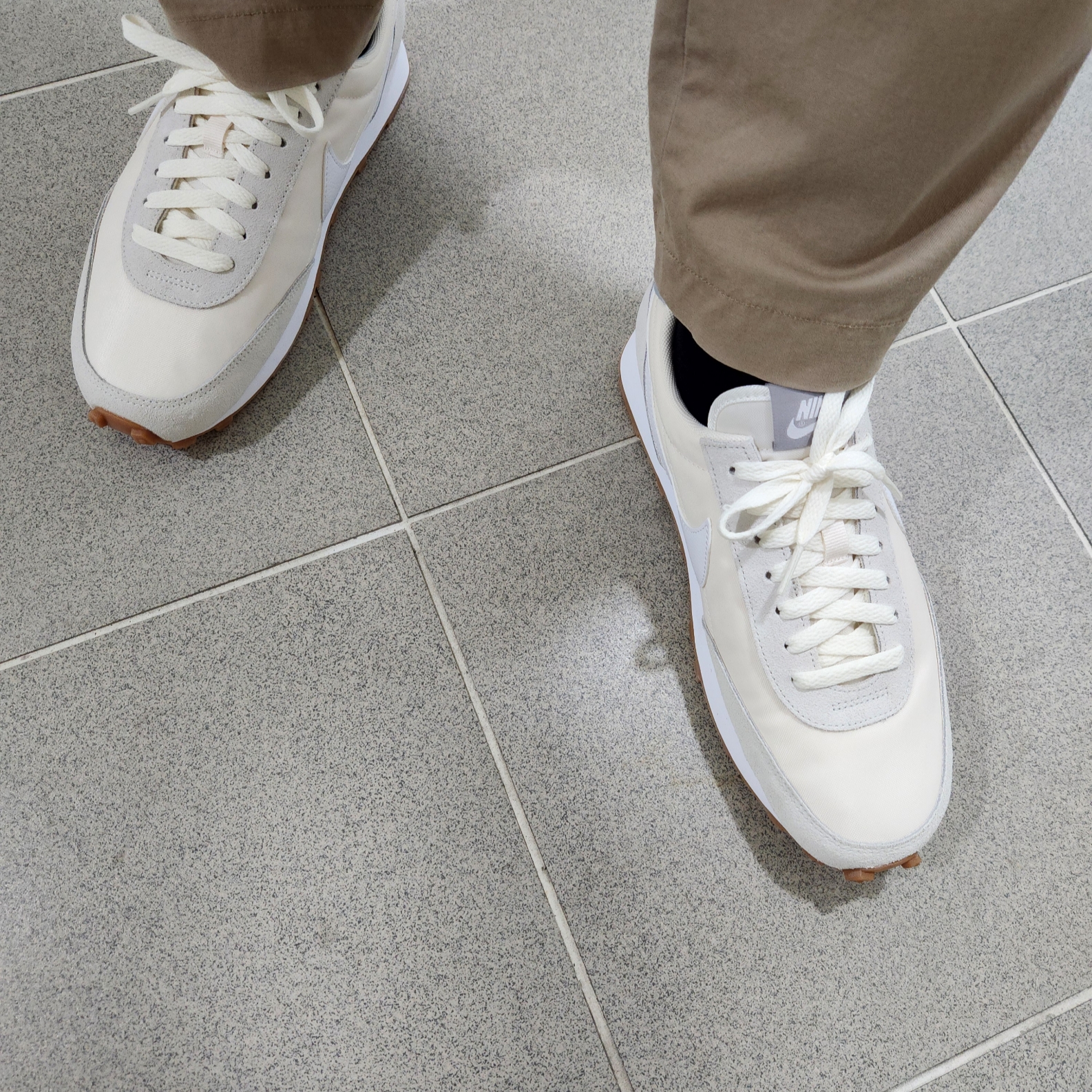 (W) Nike Daybreak Summit White 착용 스타일