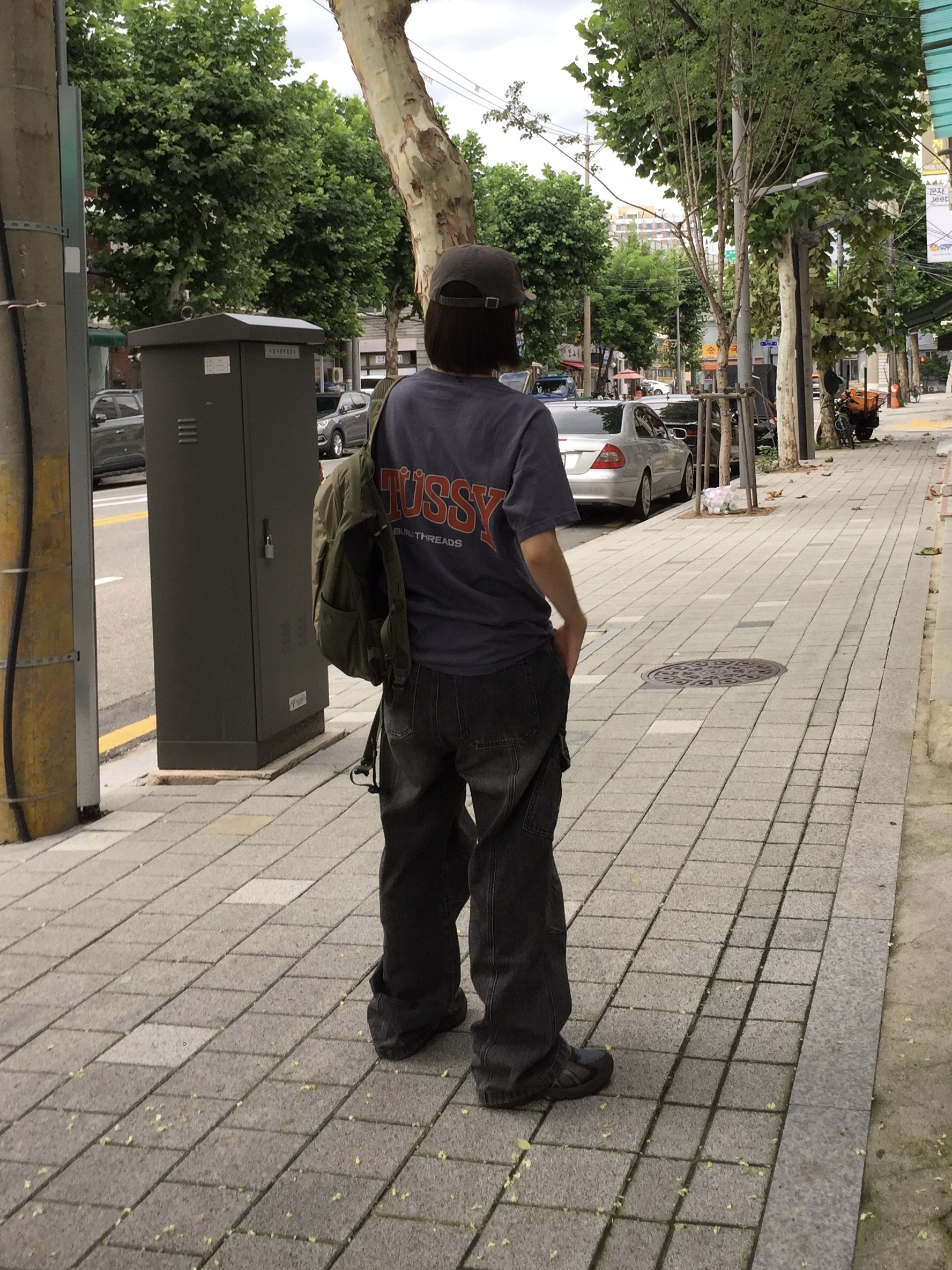 Stussy Burly Threads Pigment Dyed T-Shirt Indigo, Asics UB6-S GT-2160 Grey Floss Brown Storm 착용 스타일 - 3