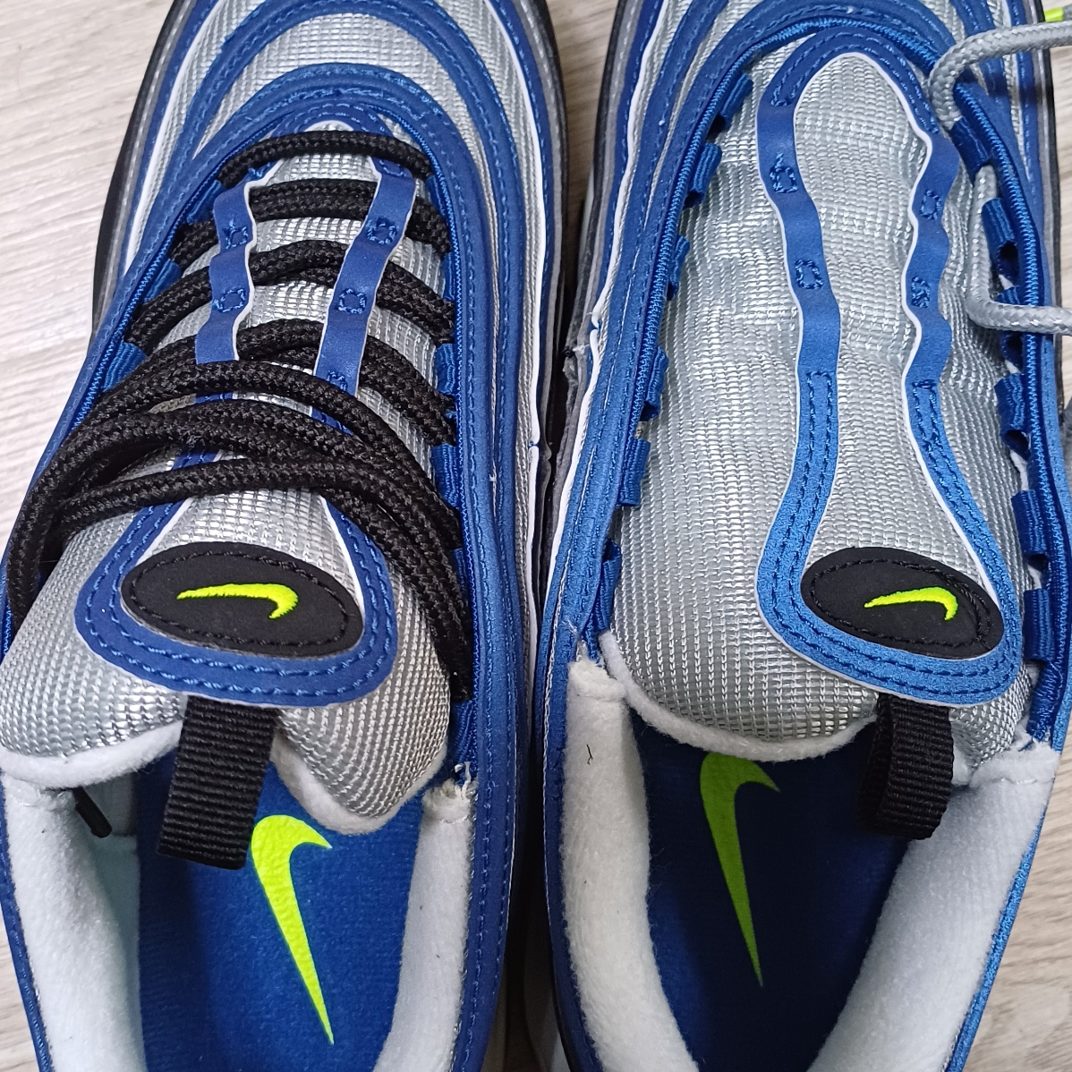 Nike Air Max 97 OG Atlantic Blue and Voltage Yellow 착용 스타일 - 2