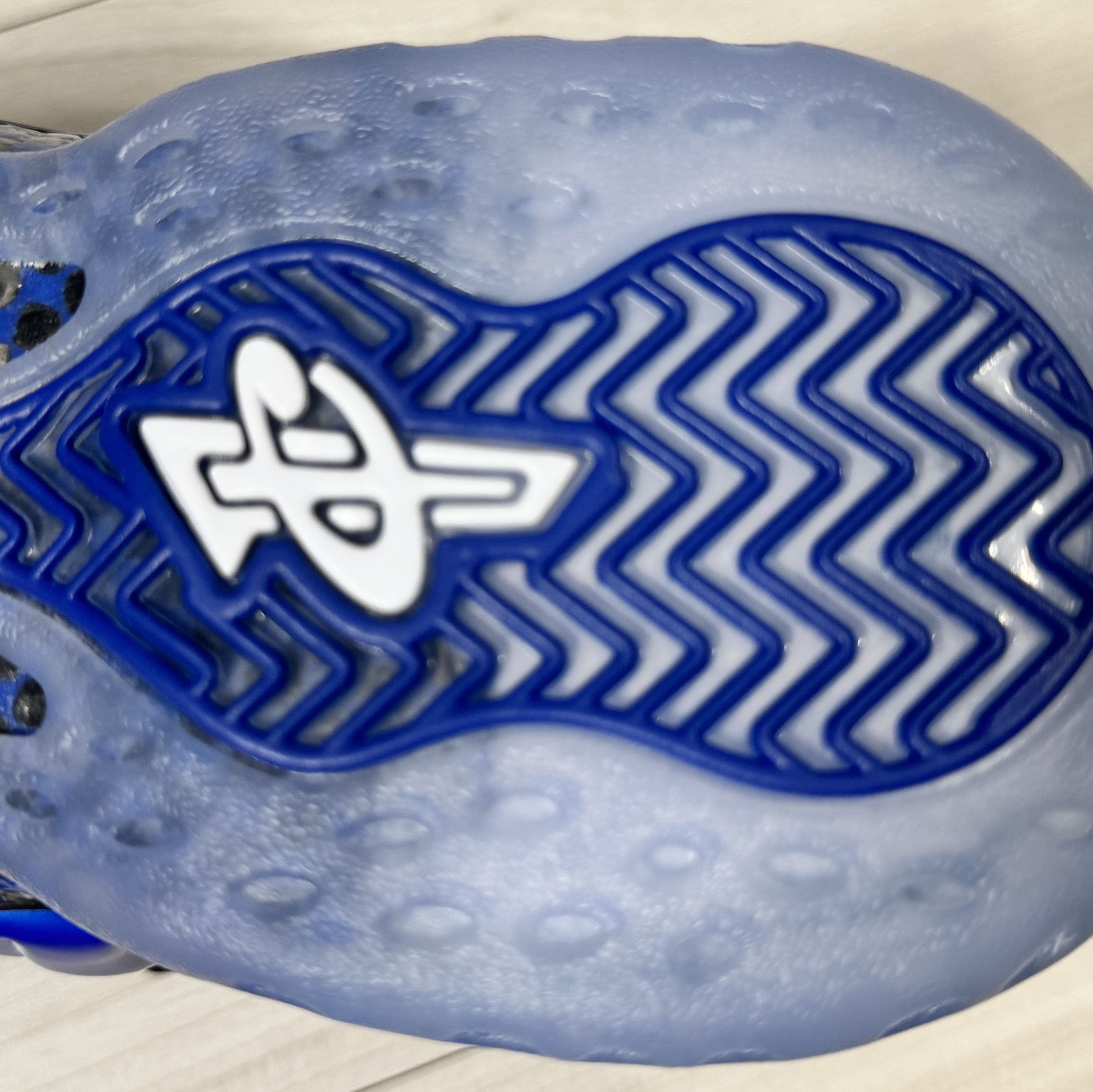 Nike Air Foamposite One International Blue 착용 스타일 - 5