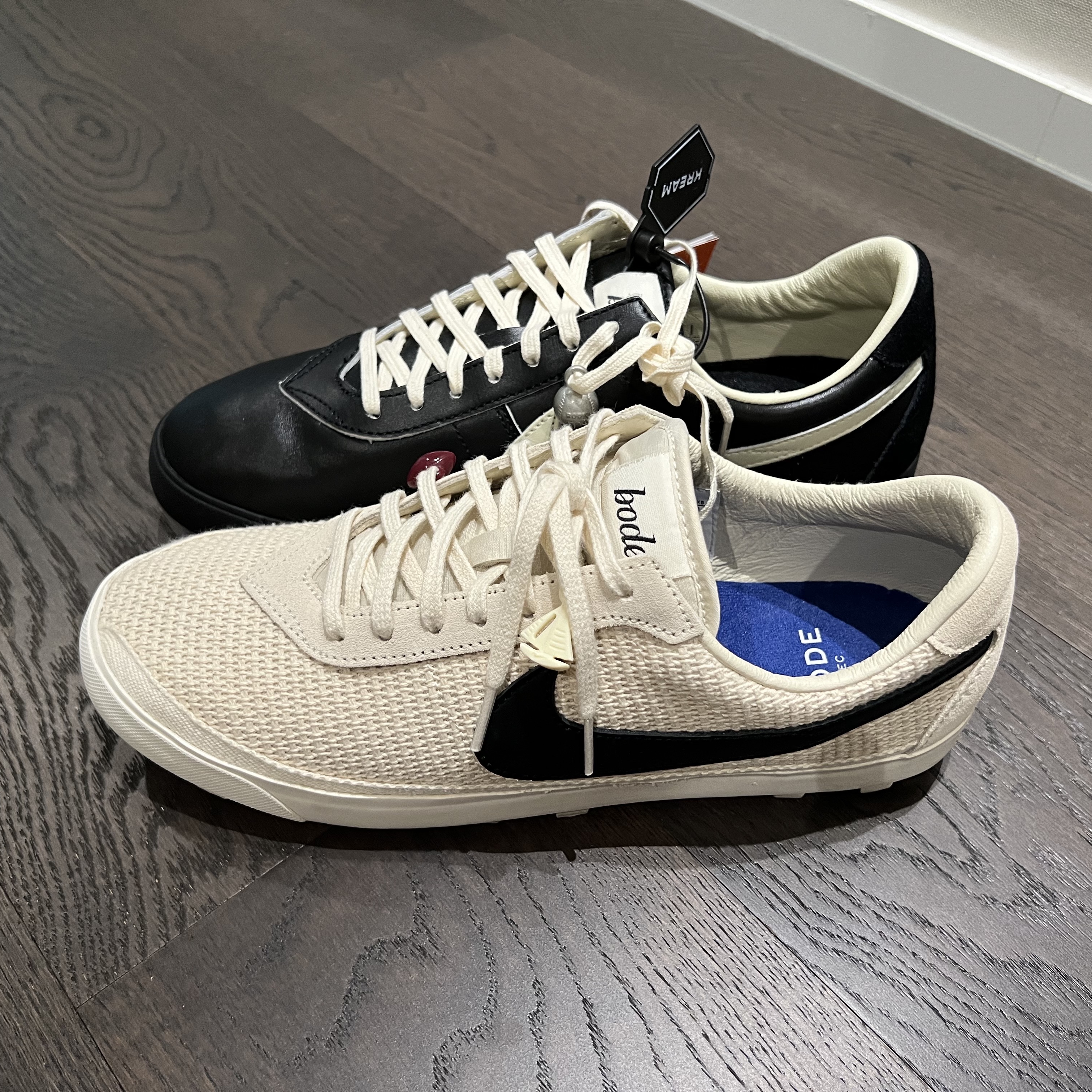 Nike x Bode Astrograbber SP Black and Coconut Milk, Nike x Bode Astrograbber SP Light Cream and Black 착용 스타일
