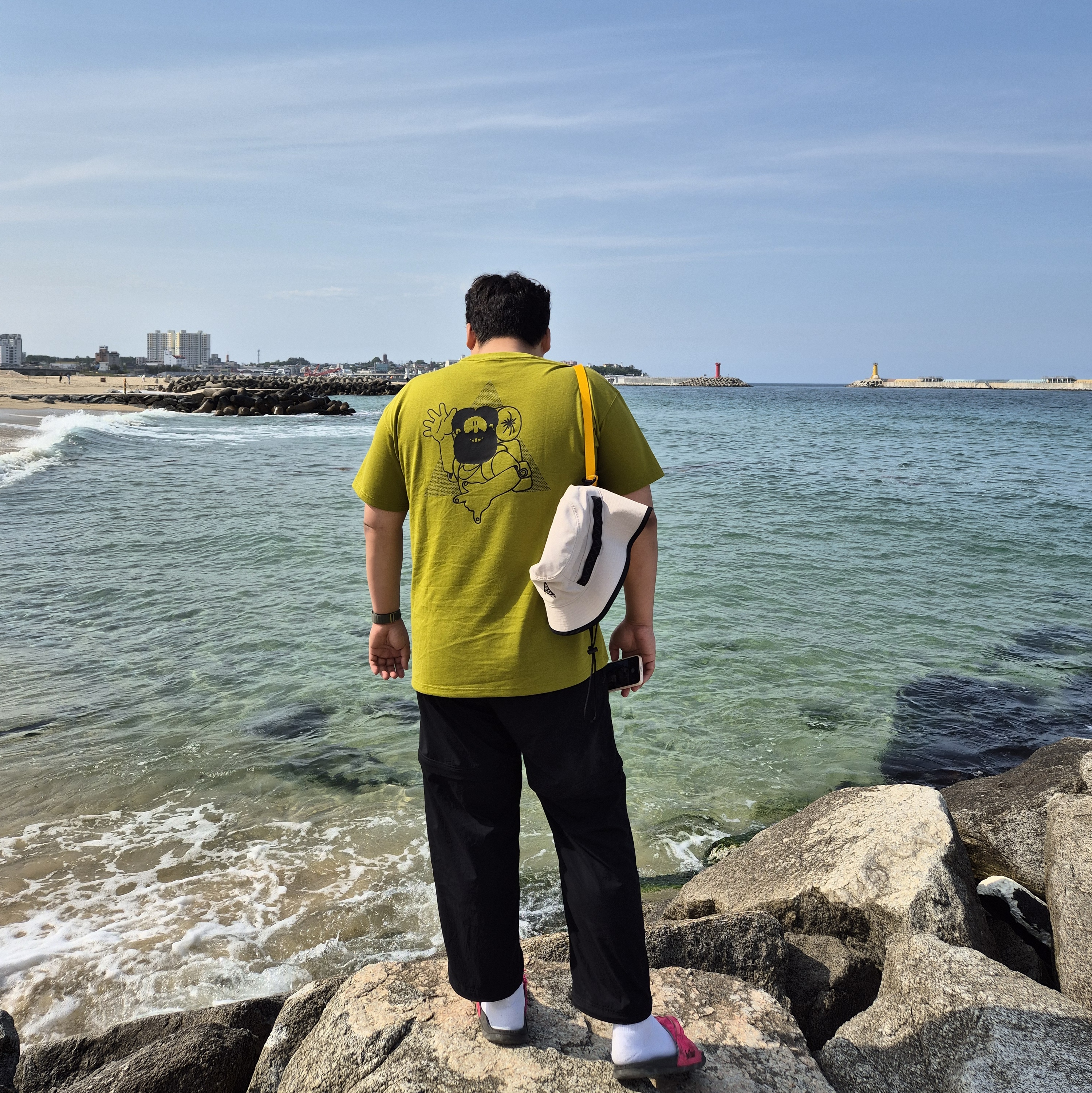 Nike ACG Hike Nike T-Shirt Moss - US/EU, Nike Offcourt Slide Be True 착용 스타일 - 2