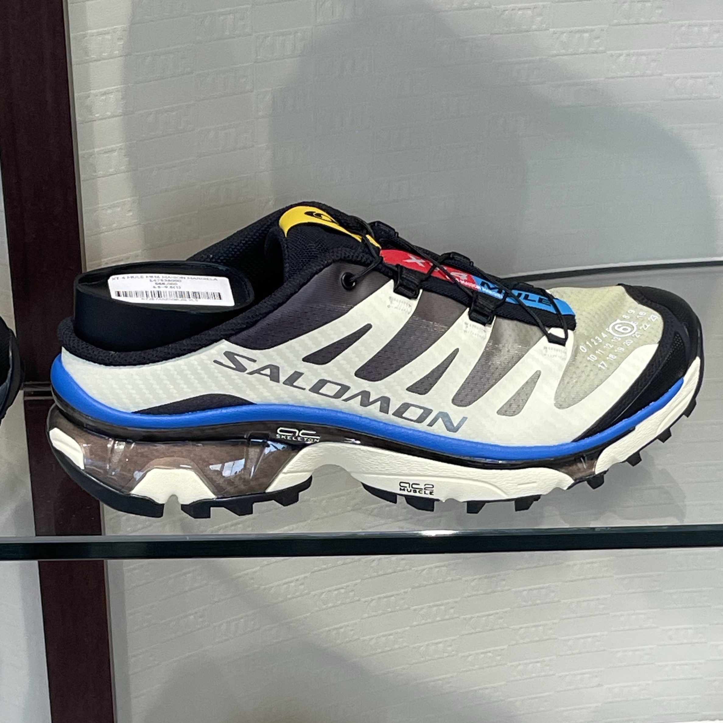 Salomon x MM6 Maison Margiela XT-4 Mule Transparent Yellow Shale 착용 스타일