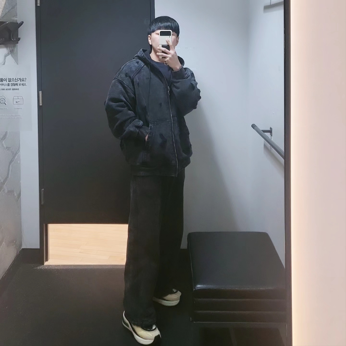 Juun.J Cotton Dyeing Damage Zip Hoodie Grey - 23FW 착용 스타일 - 2