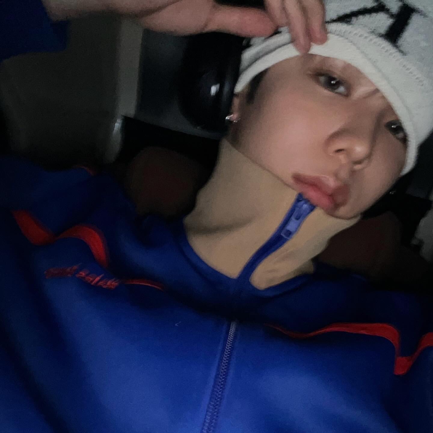 Adidas x Wales Bonner Jersey Track Top Royal Blue - US Sizing, Matin Kim Logo Jacquard Short Beanie White 착용 스타일 - 1