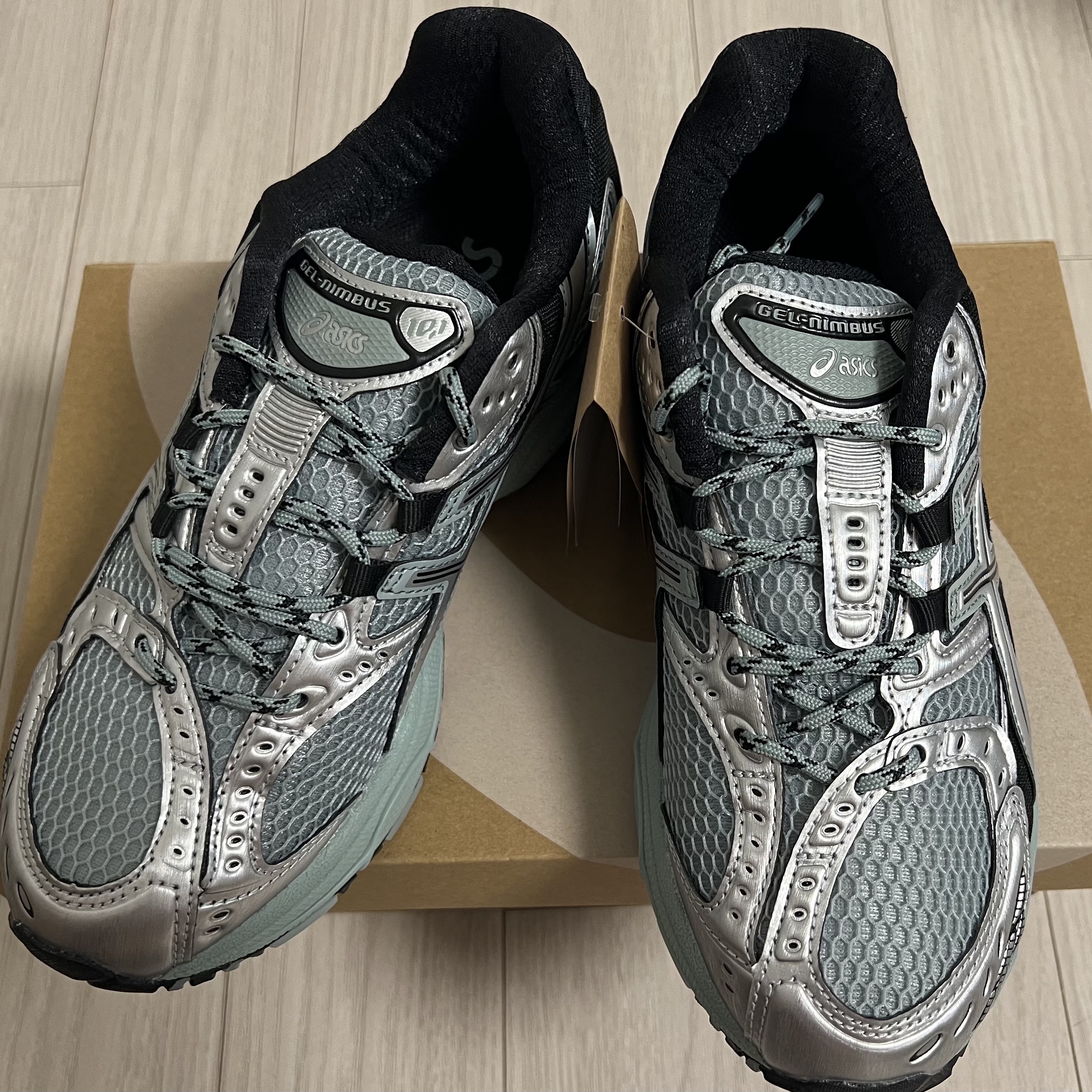 Asics Gel-Nimbus 10.1 Ocean Haze Pure Silver 착용 스타일 - 1
