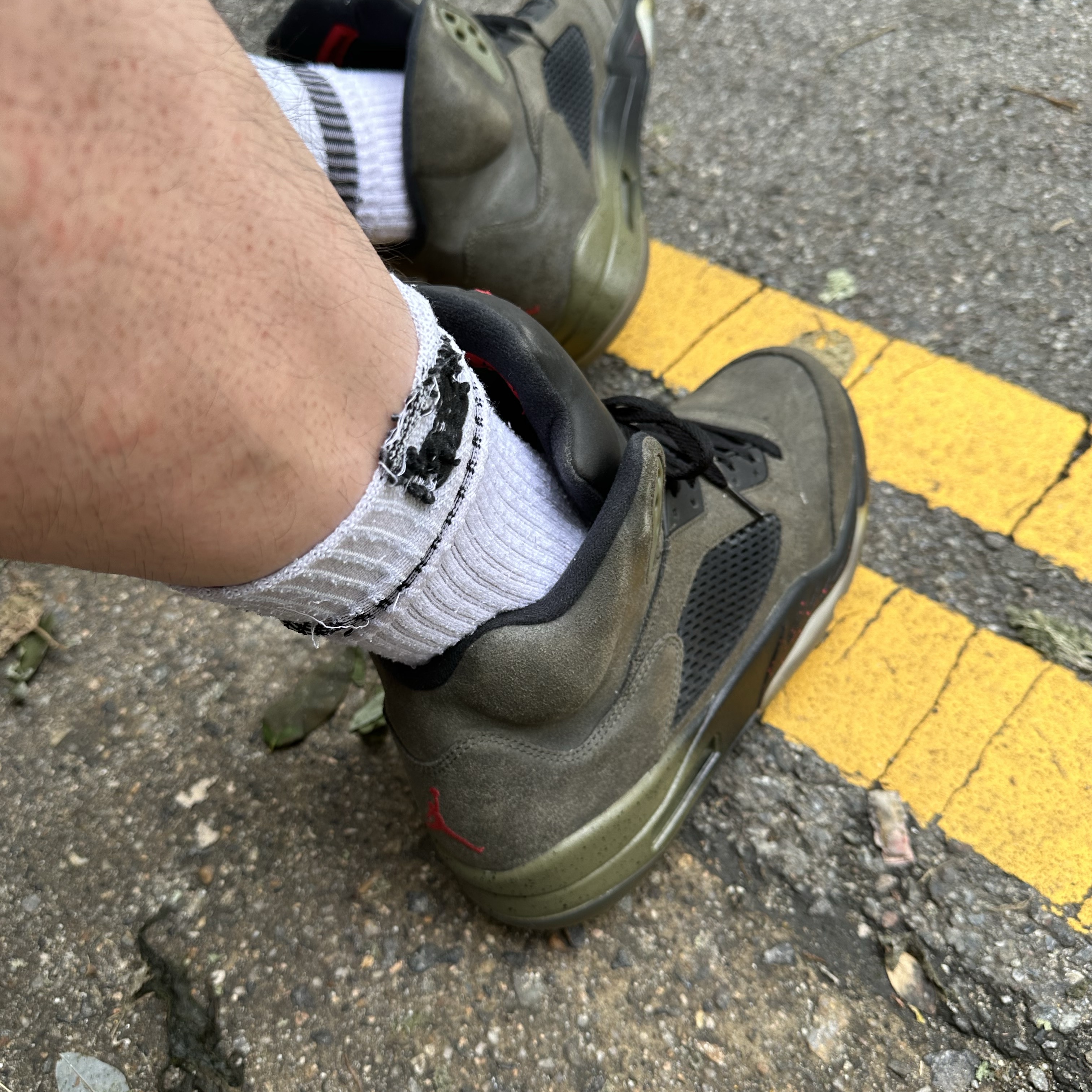 Jordan 5 Retro Fear Pack 착용 스타일 - 3