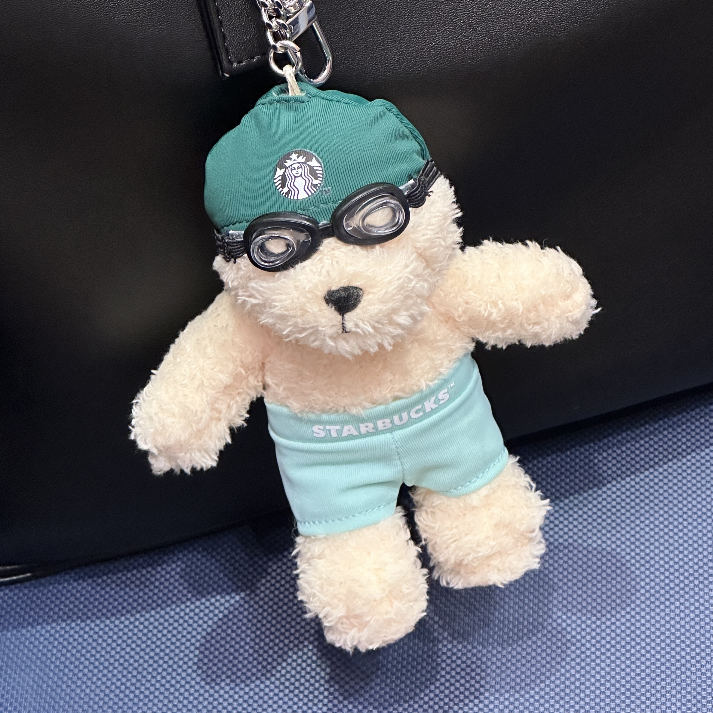 Starbucks Swimming Bearista Keychain 착용 스타일 - 1
