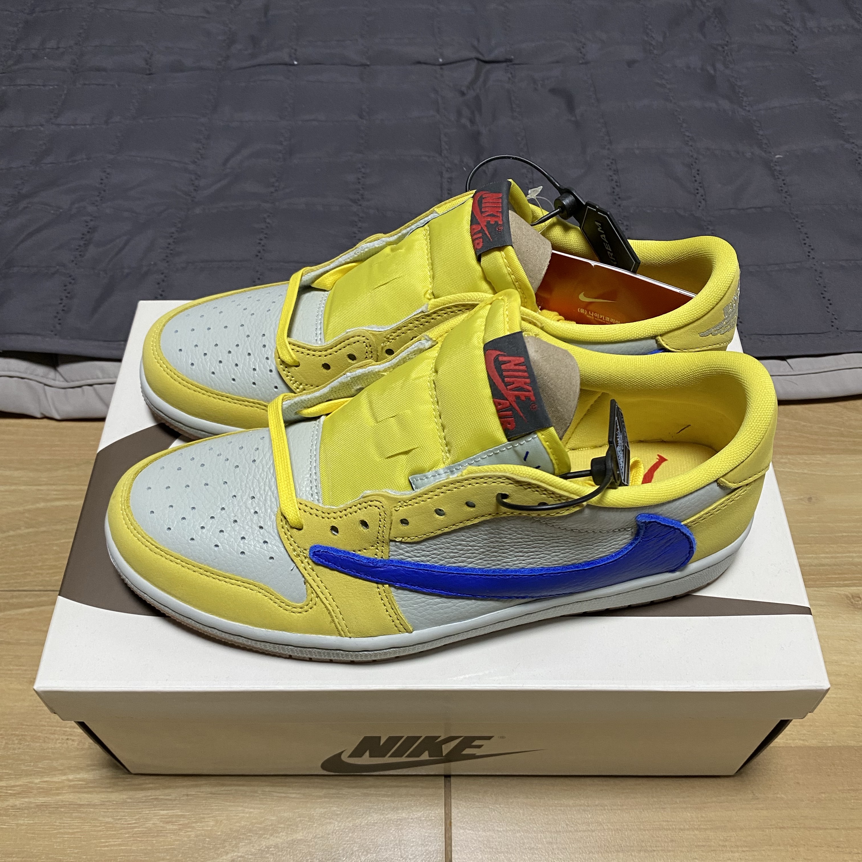 (W) Jordan 1 x Travis Scott Retro Low OG SP Canary 착용 스타일