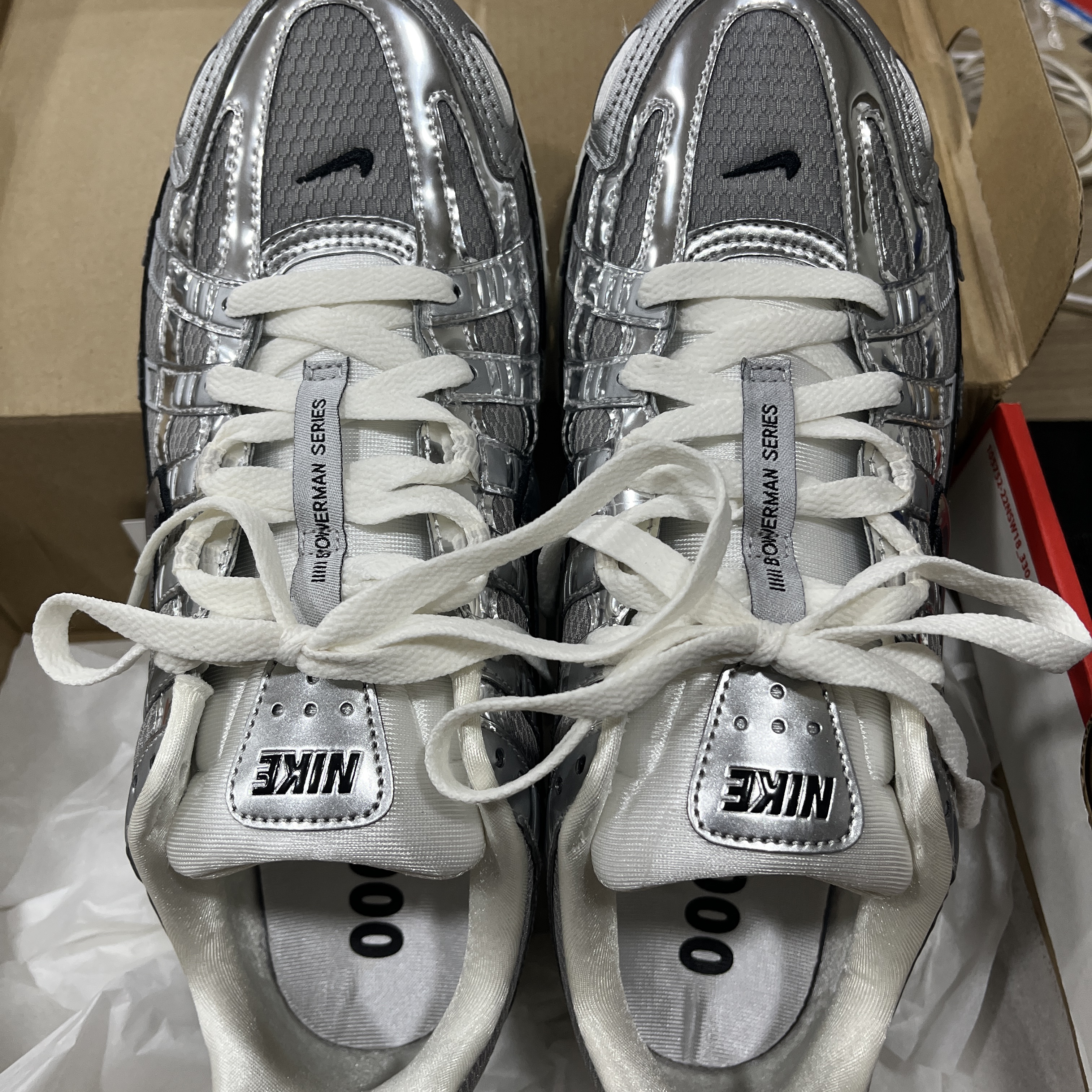 Nike P-6000 Metallic Silver 착용 스타일 - 3