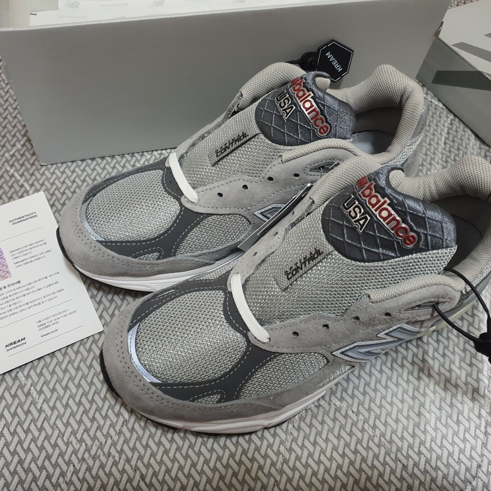 New Balance 990v3 Made in USA Grey - D Standard 착용 스타일 - 1